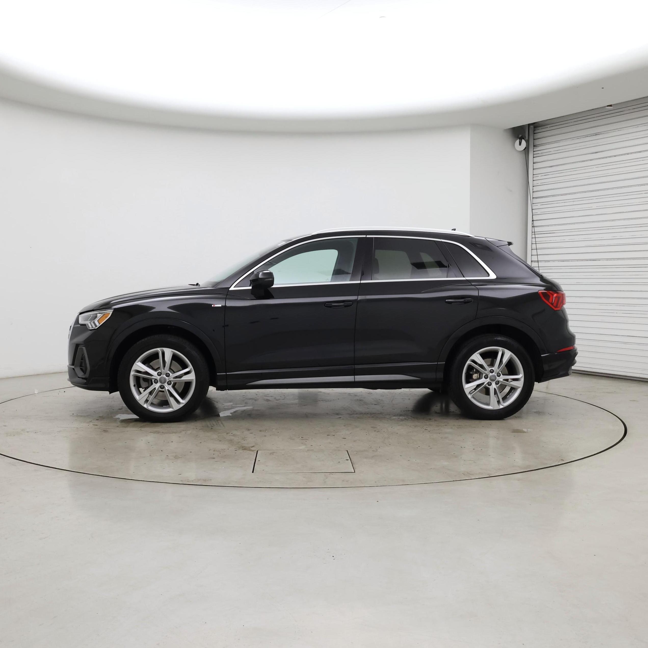 Thumbnail: 2020 Audi Q3 - 3