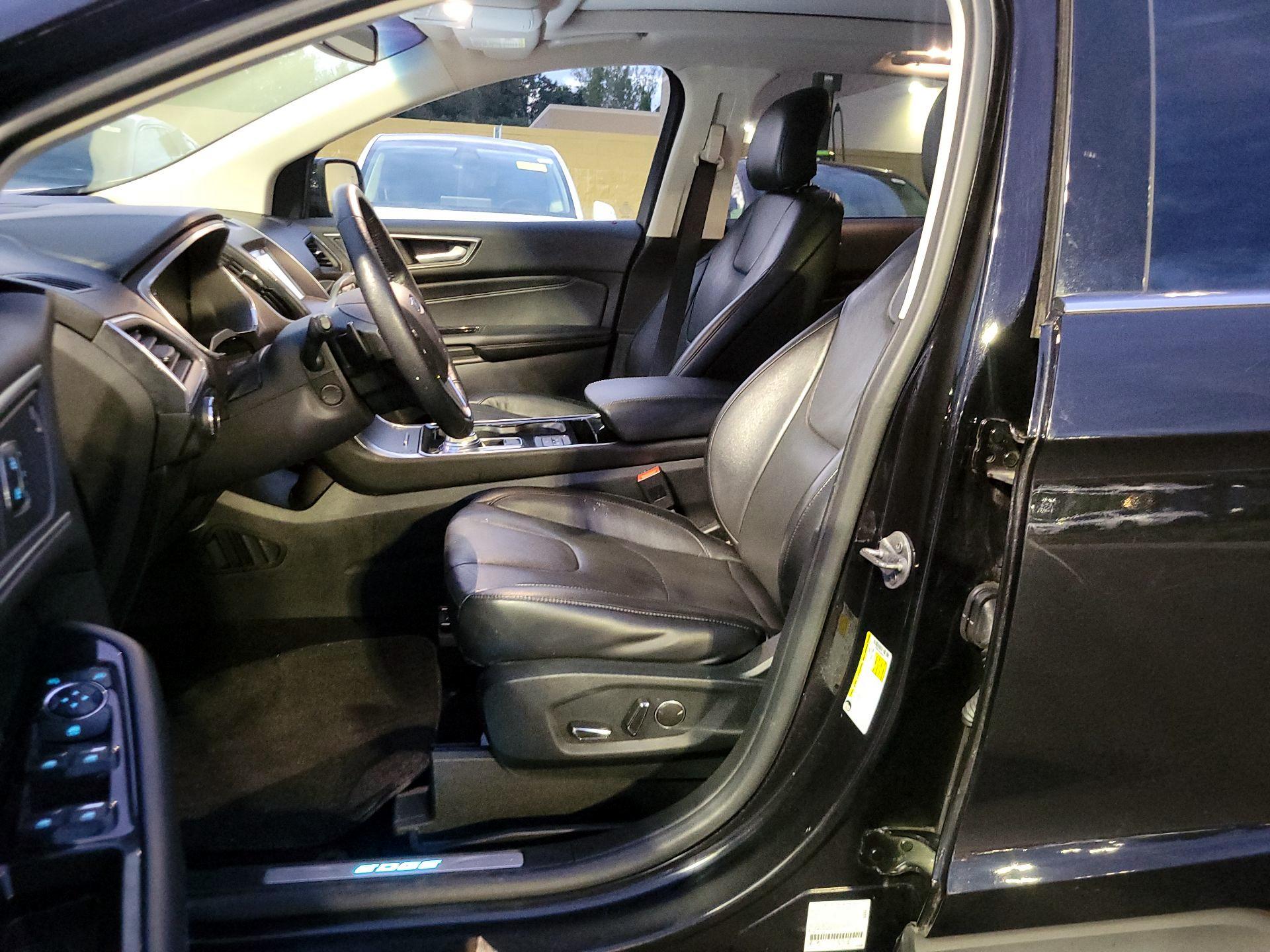 Thumbnail: 2019 Ford Edge - 9