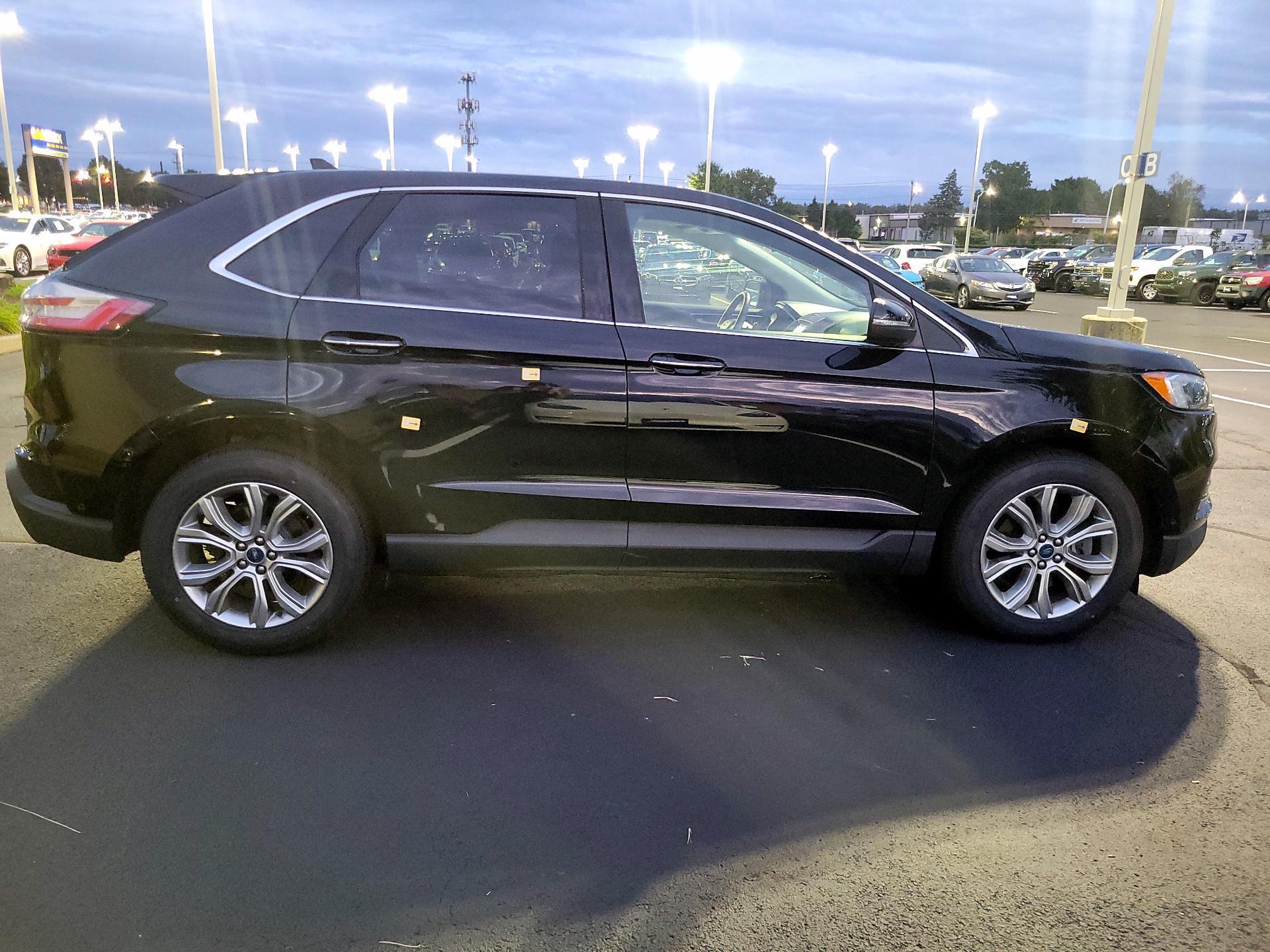 Thumbnail: 2019 Ford Edge - 4