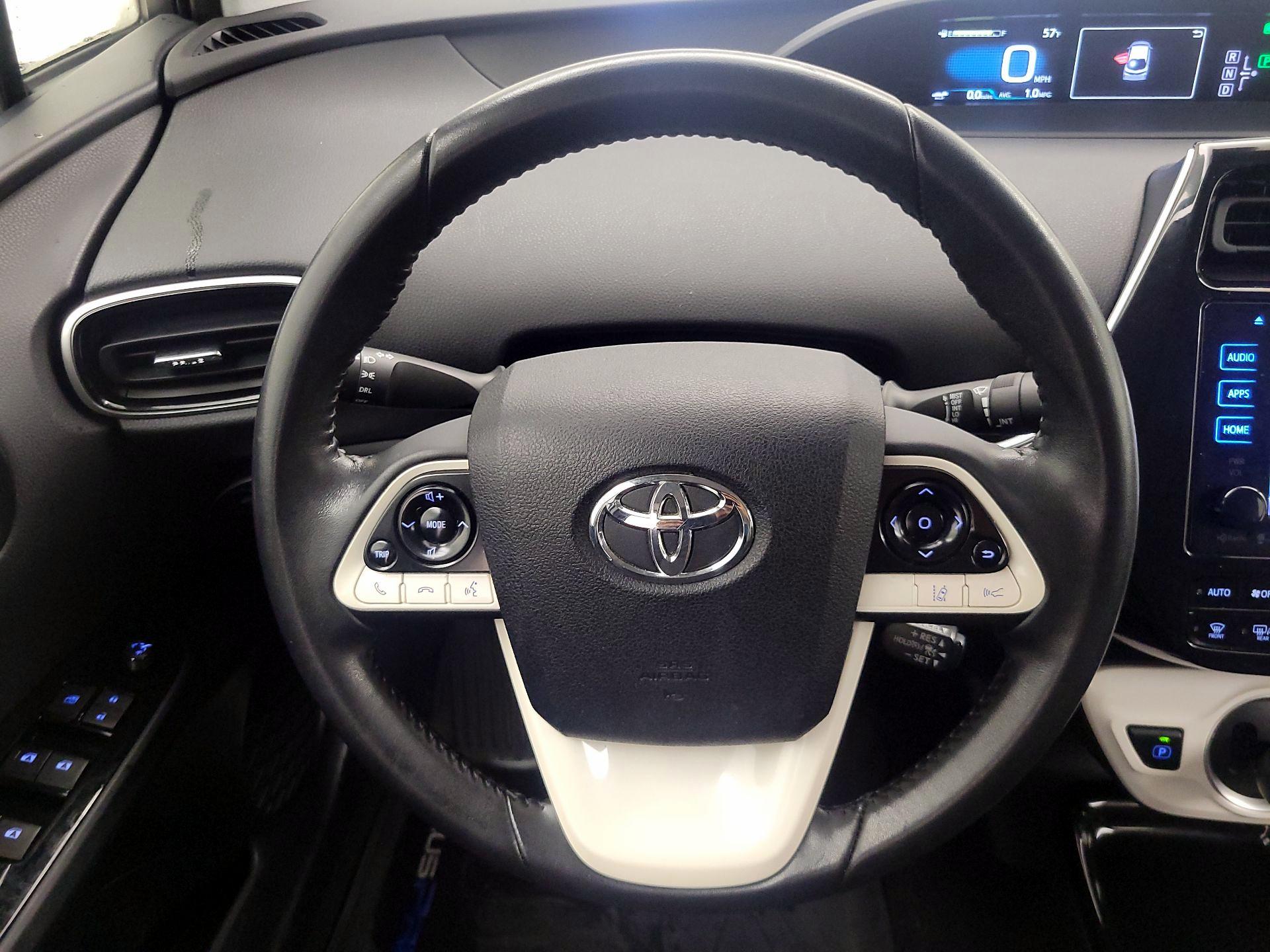 Thumbnail: 2017 Toyota Prius Prime - 10