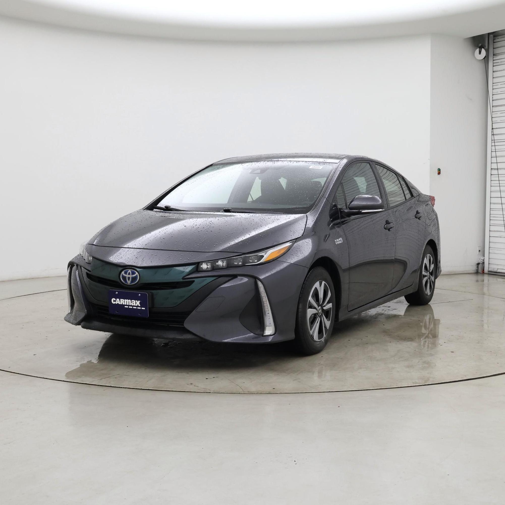 Thumbnail: 2017 Toyota Prius Prime - 4