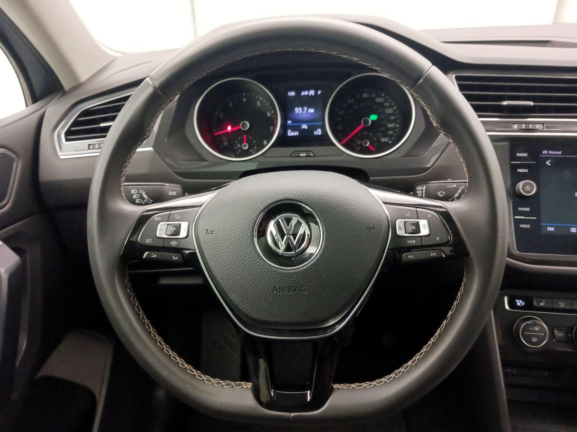 Thumbnail: 2021 Volkswagen Tiguan - 14