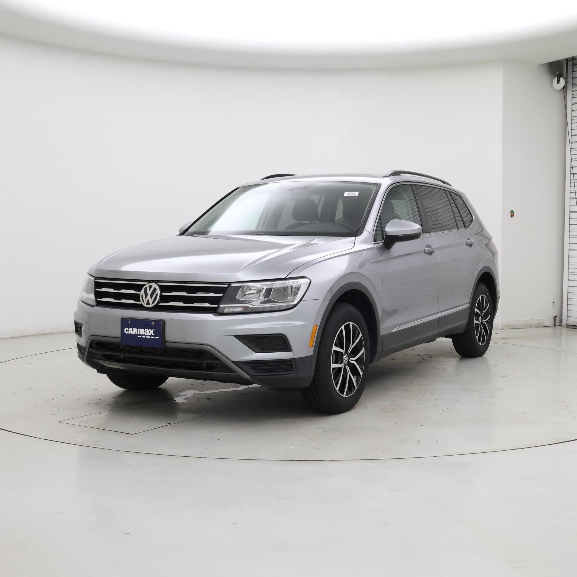 Thumbnail: 2021 Volkswagen Tiguan - 4