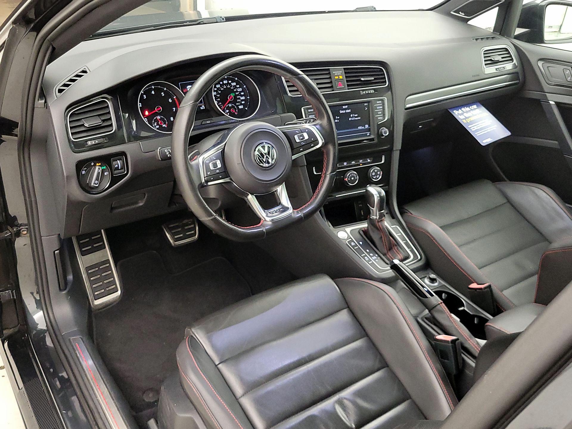 Thumbnail: 2016 Volkswagen Golf - 9