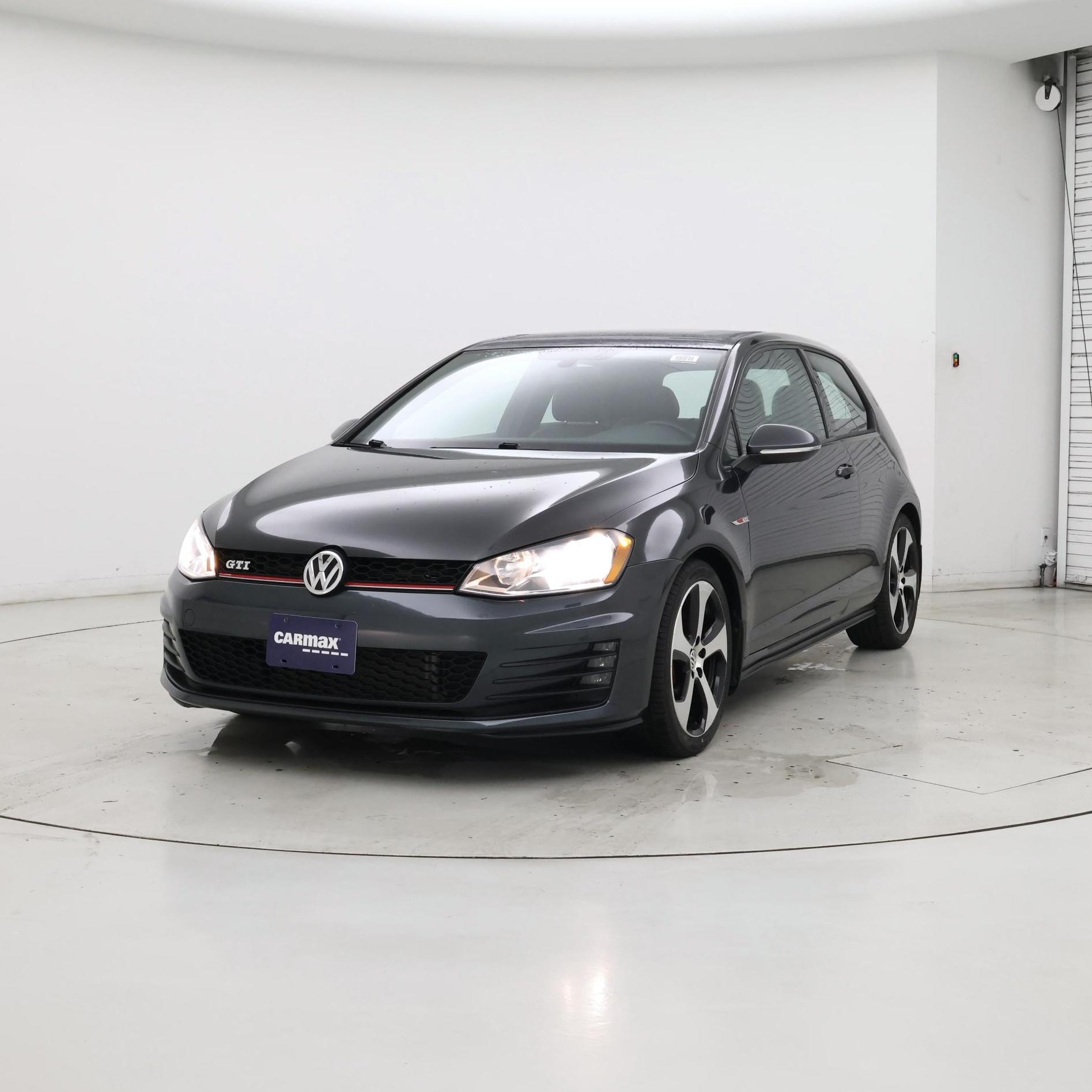 Thumbnail: 2016 Volkswagen Golf - 4