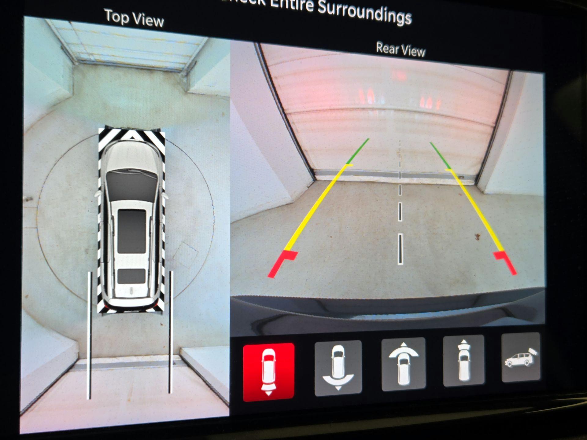 Thumbnail: 2022 Chrysler Pacifica - 14