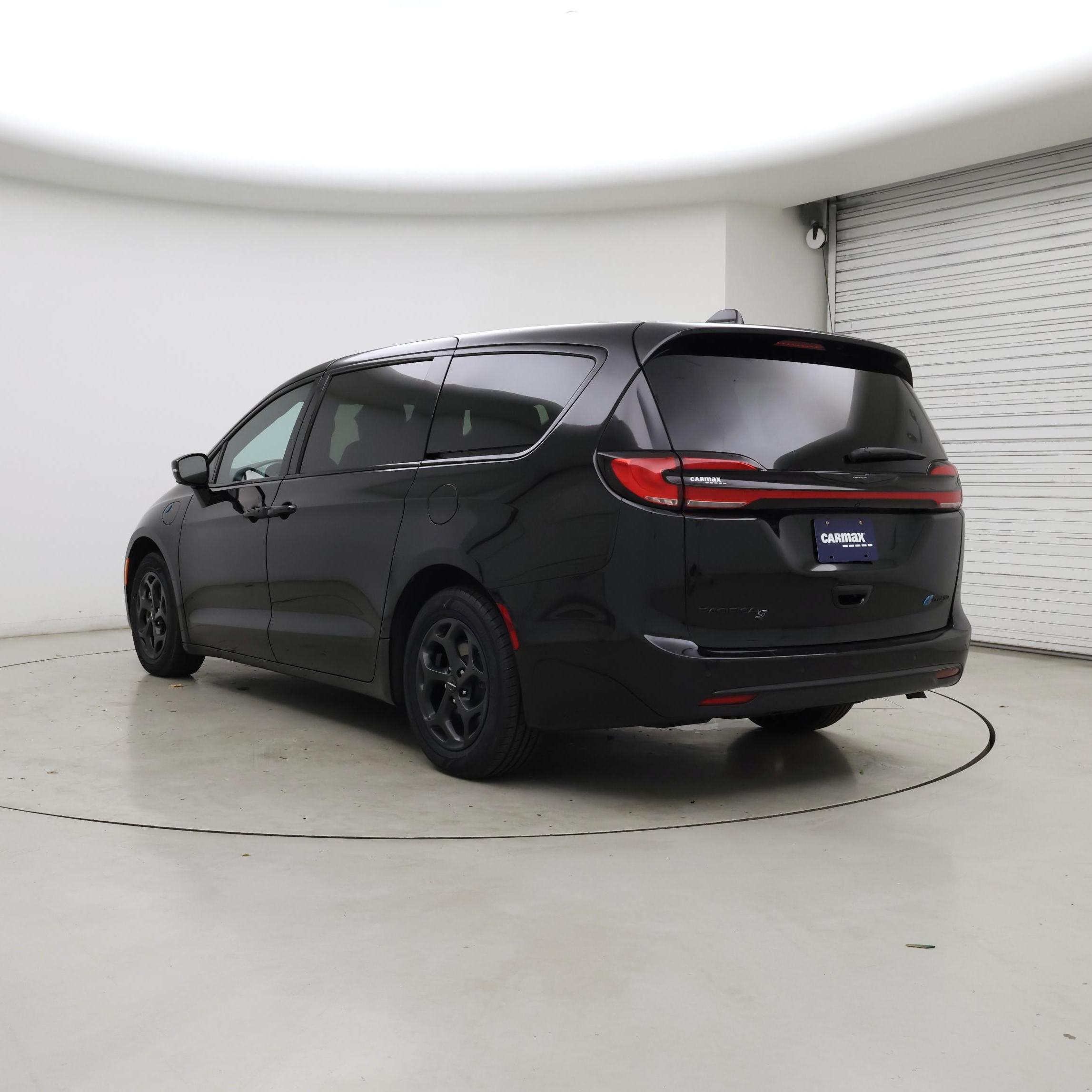 Thumbnail: 2022 Chrysler Pacifica - 2