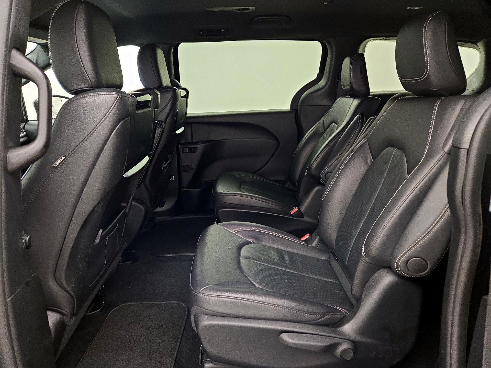 Thumbnail: 2022 Chrysler Pacifica - 19