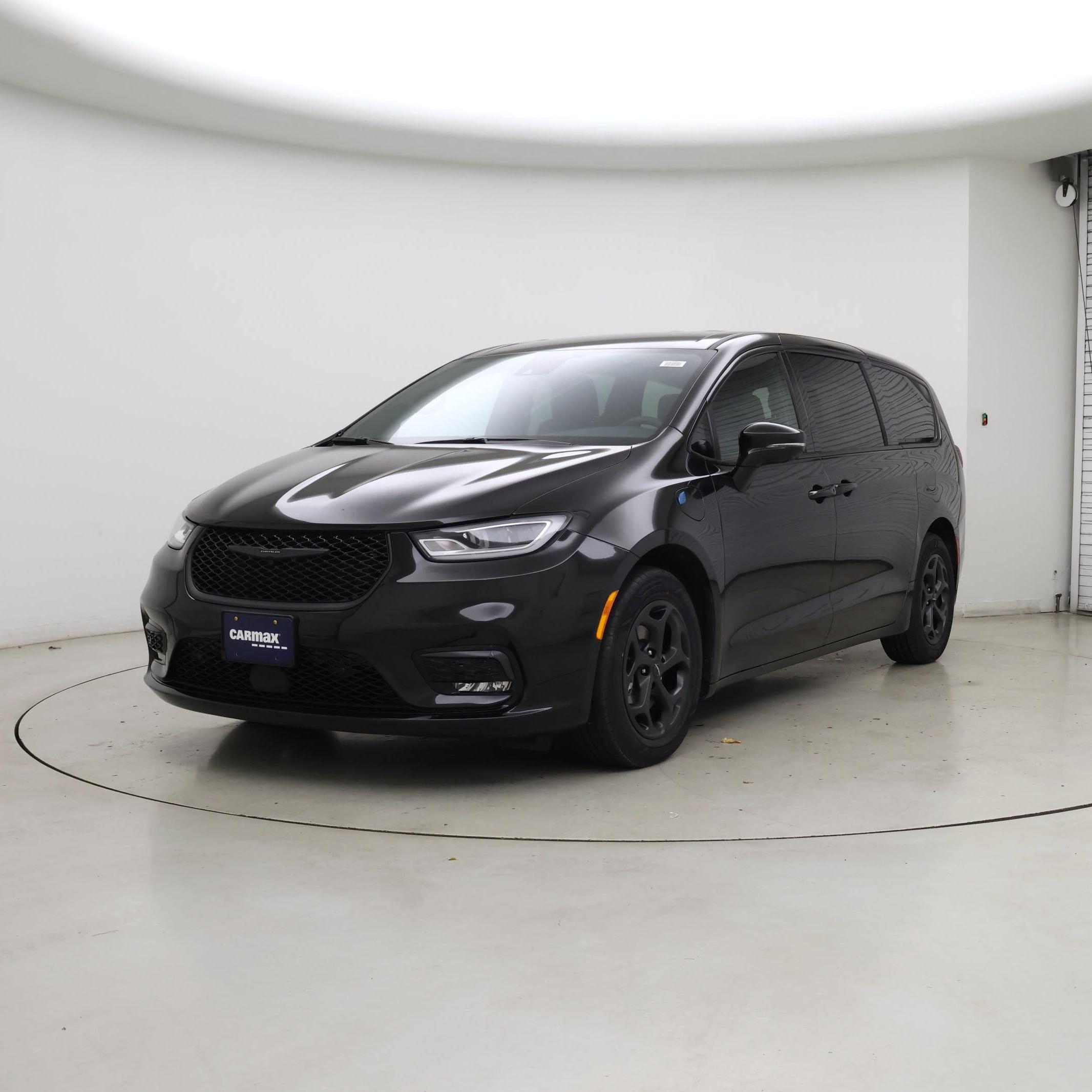 Thumbnail: 2022 Chrysler Pacifica - 4