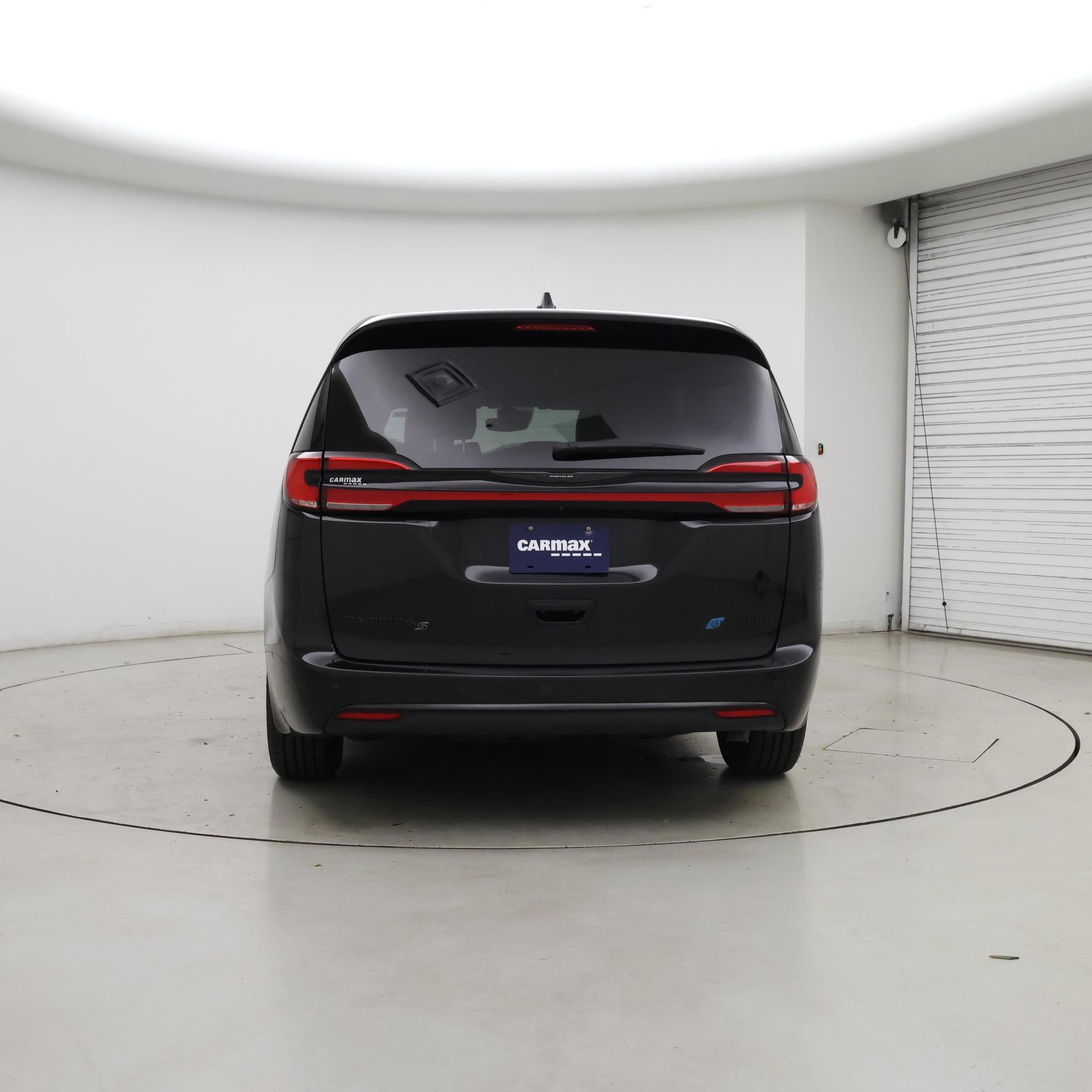 Thumbnail: 2022 Chrysler Pacifica - 6