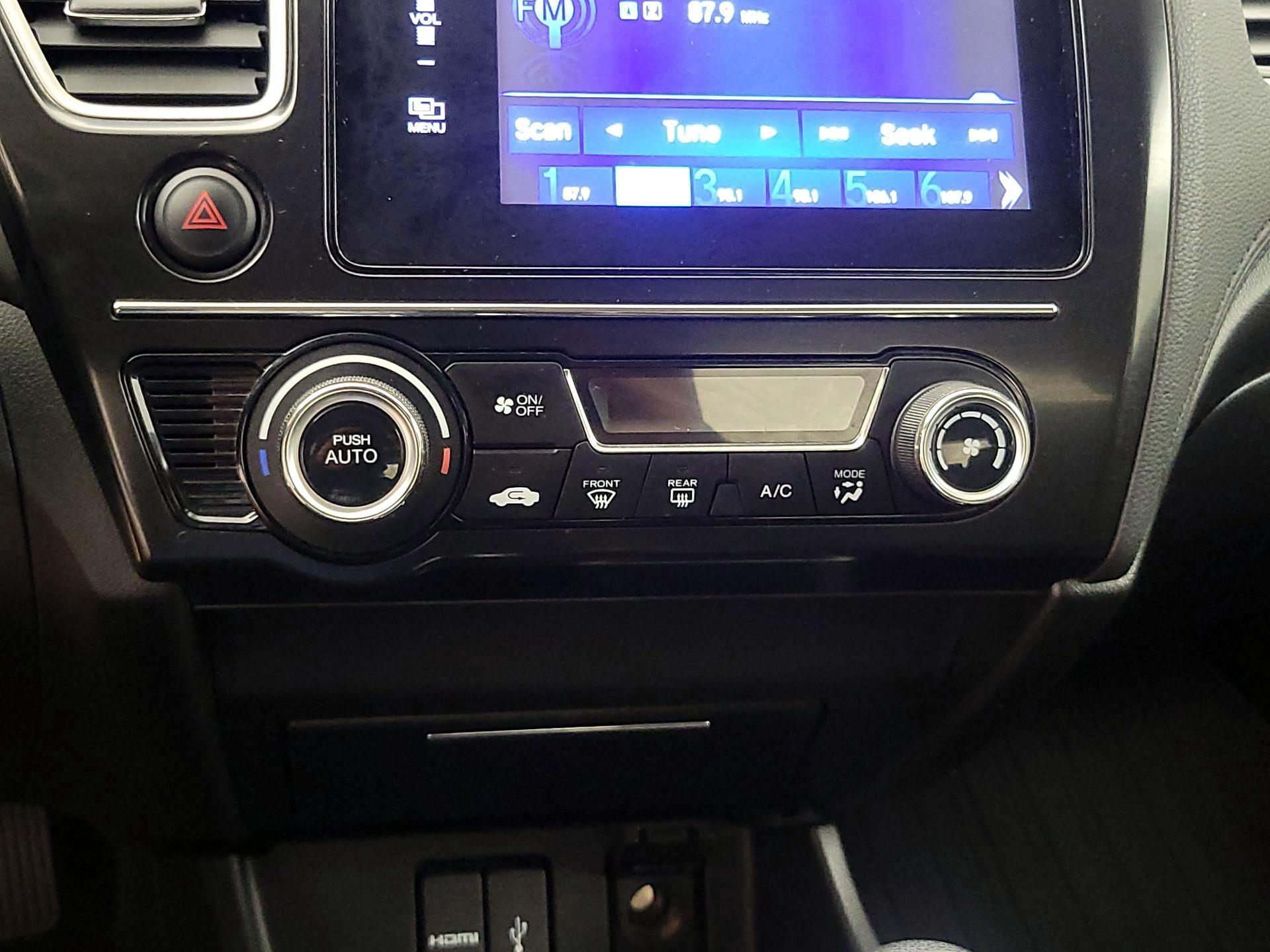 Thumbnail: 2015 Honda Civic - 16