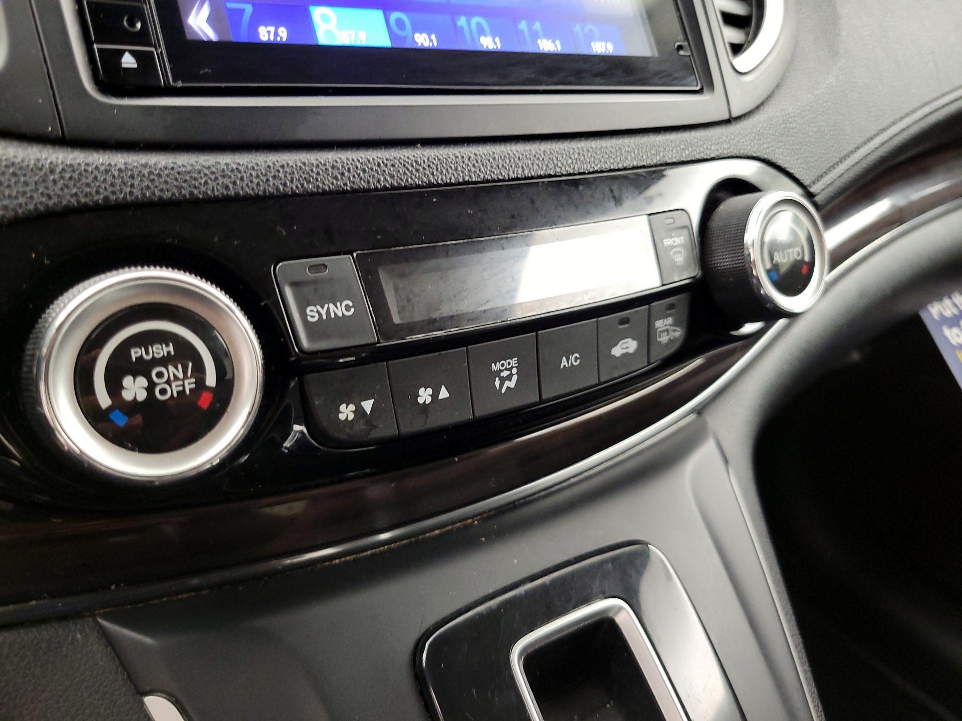Thumbnail: 2015 Honda CR-V - 16