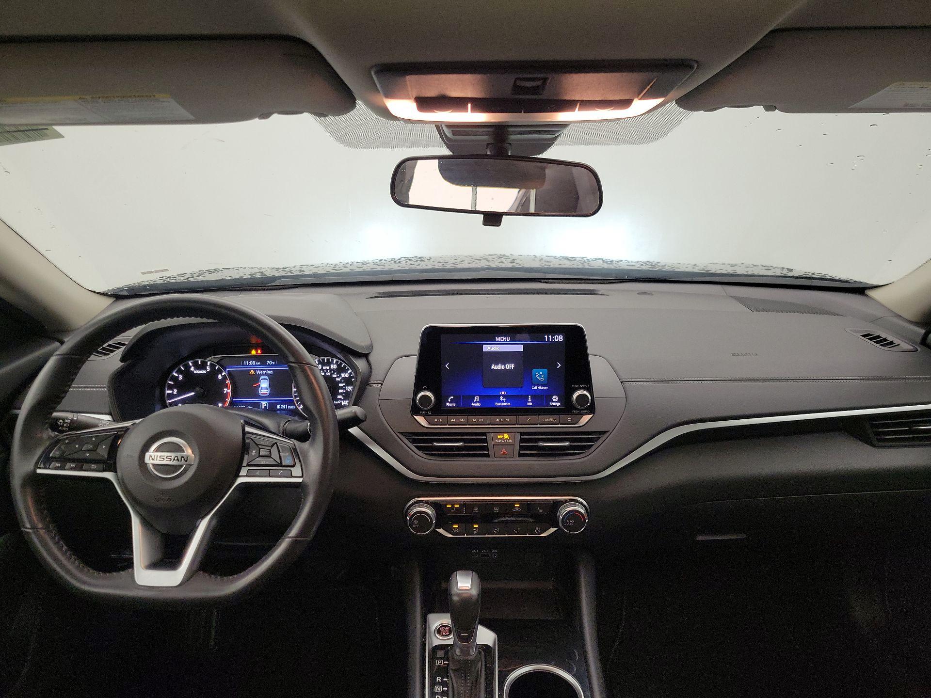 Thumbnail: 2022 Nissan Altima - 9