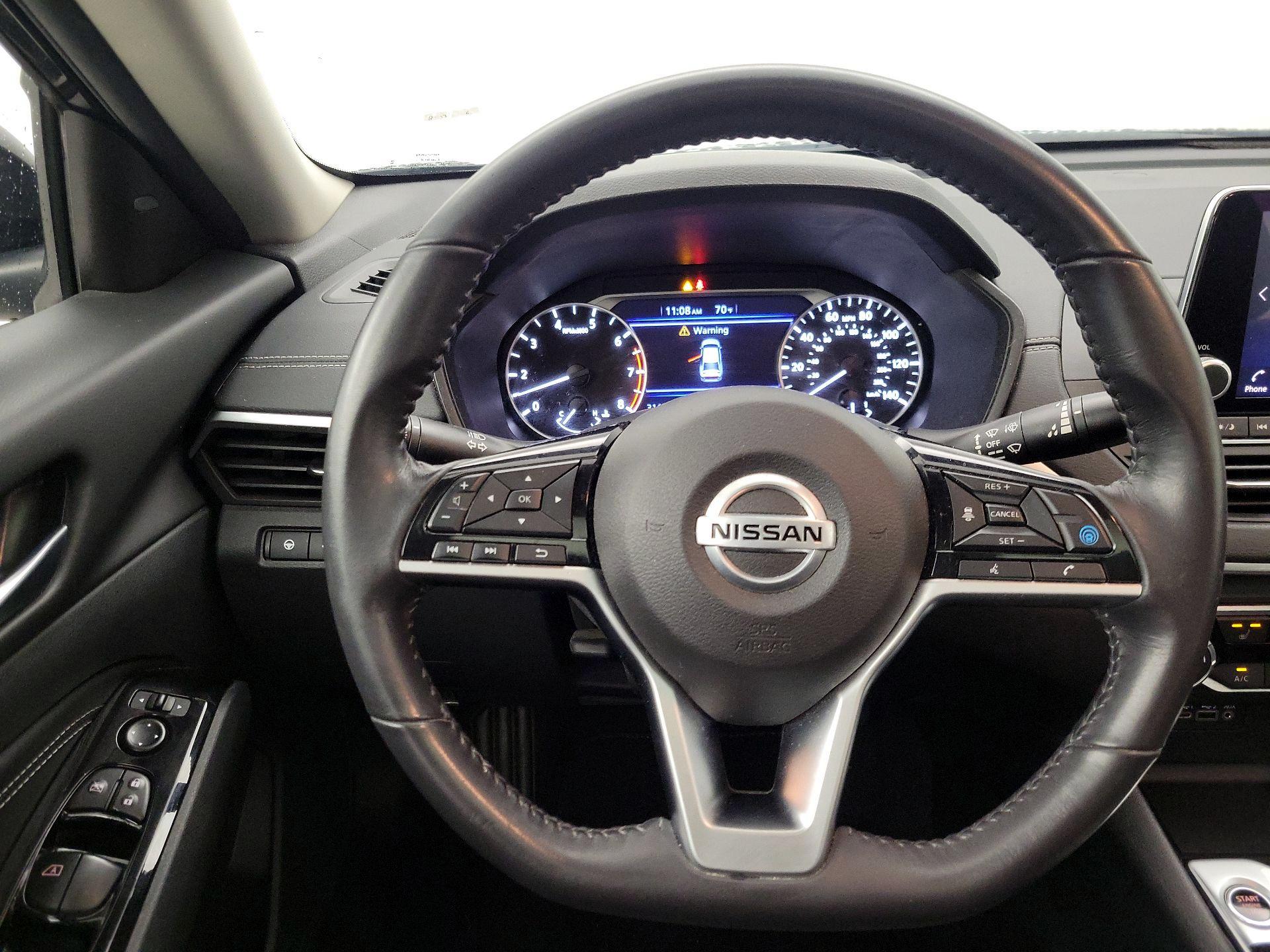 Thumbnail: 2022 Nissan Altima - 10
