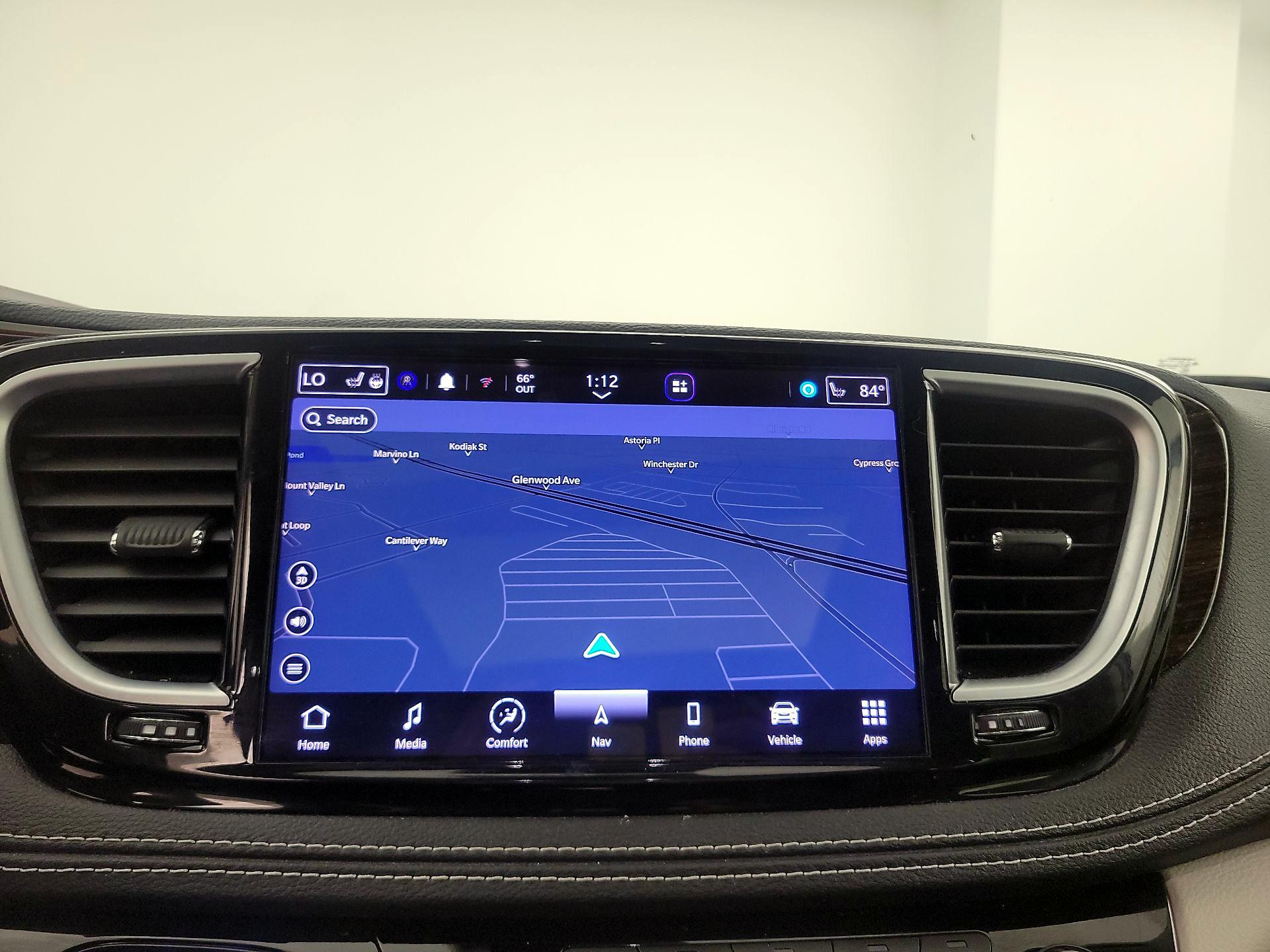 Thumbnail: 2022 Chrysler Pacifica - 14
