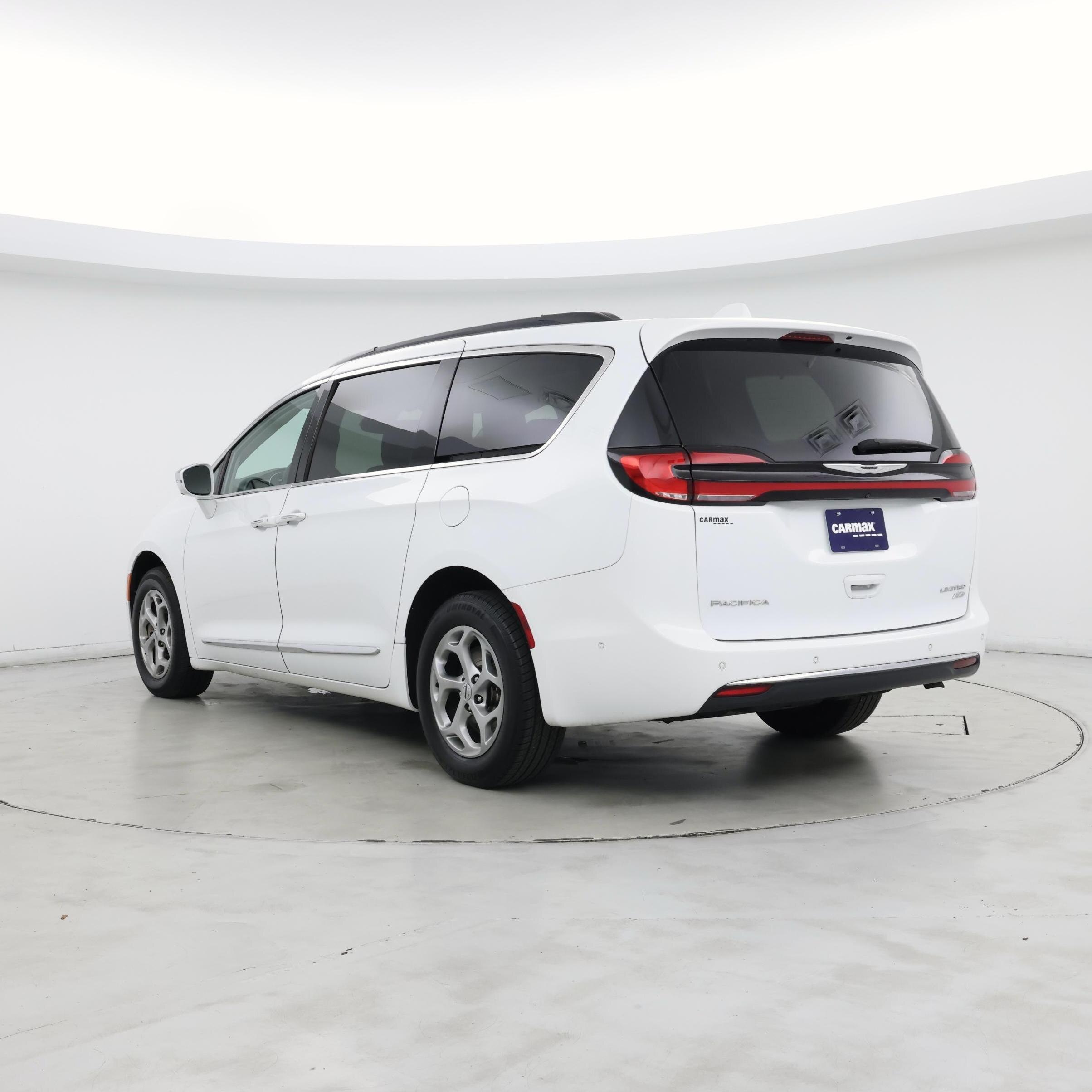 Thumbnail: 2022 Chrysler Pacifica - 2
