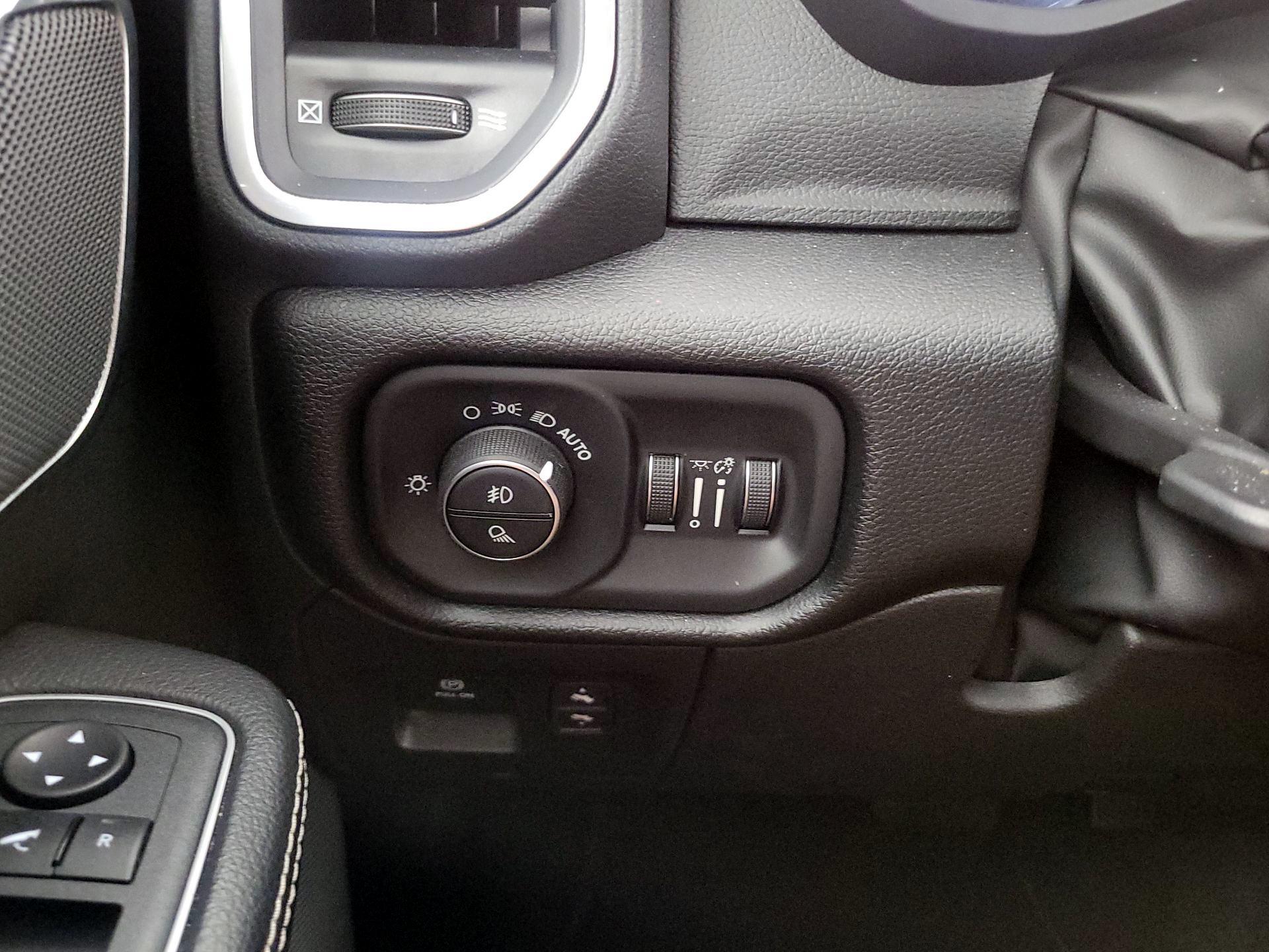 Thumbnail: 2022 RAM 1500 - 13