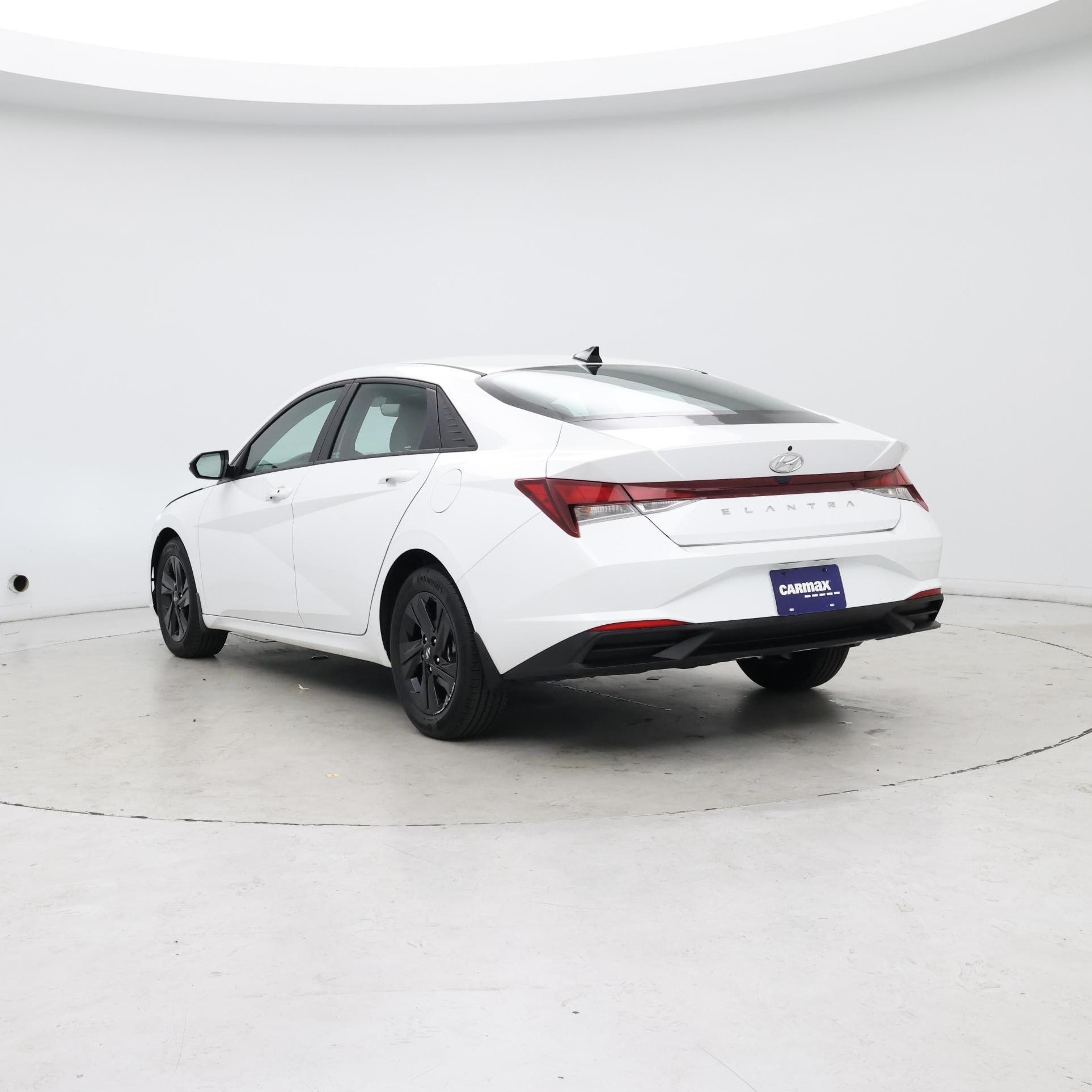 Thumbnail: 2022 Hyundai Elantra - 2