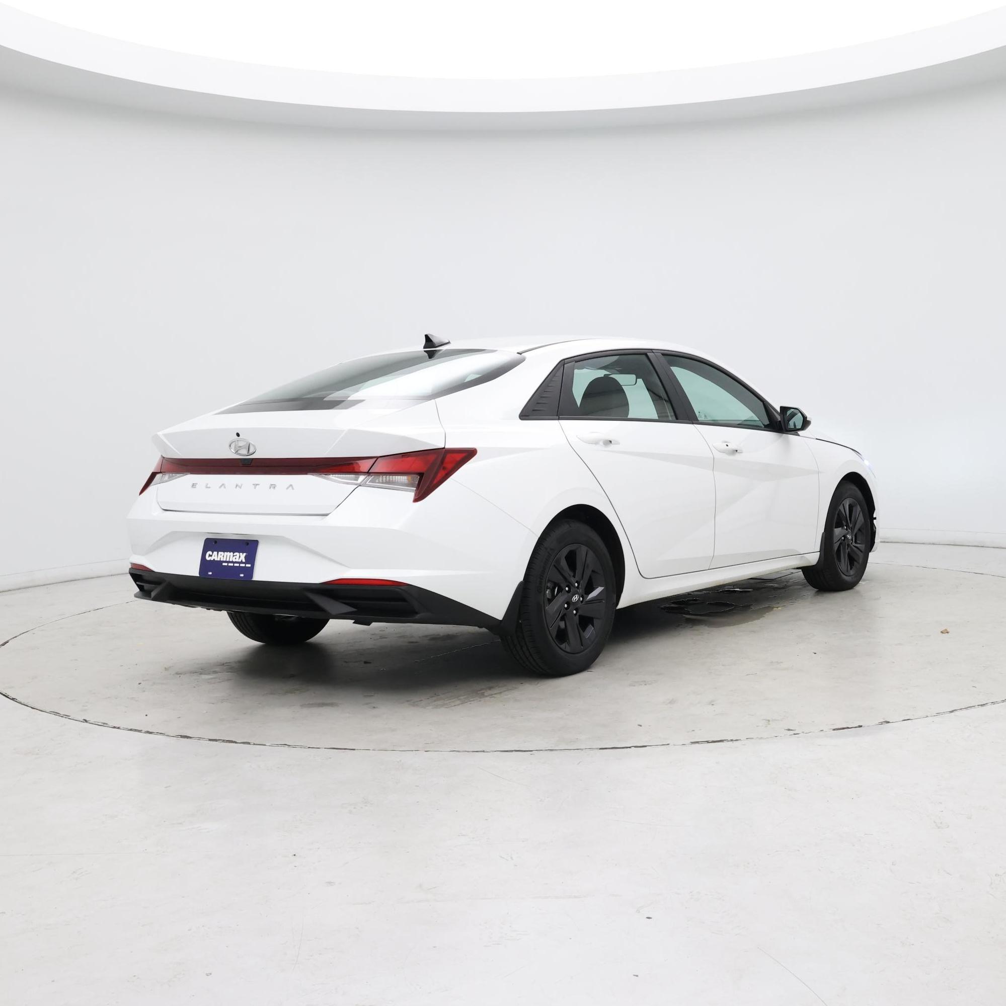 Thumbnail: 2022 Hyundai Elantra - 8