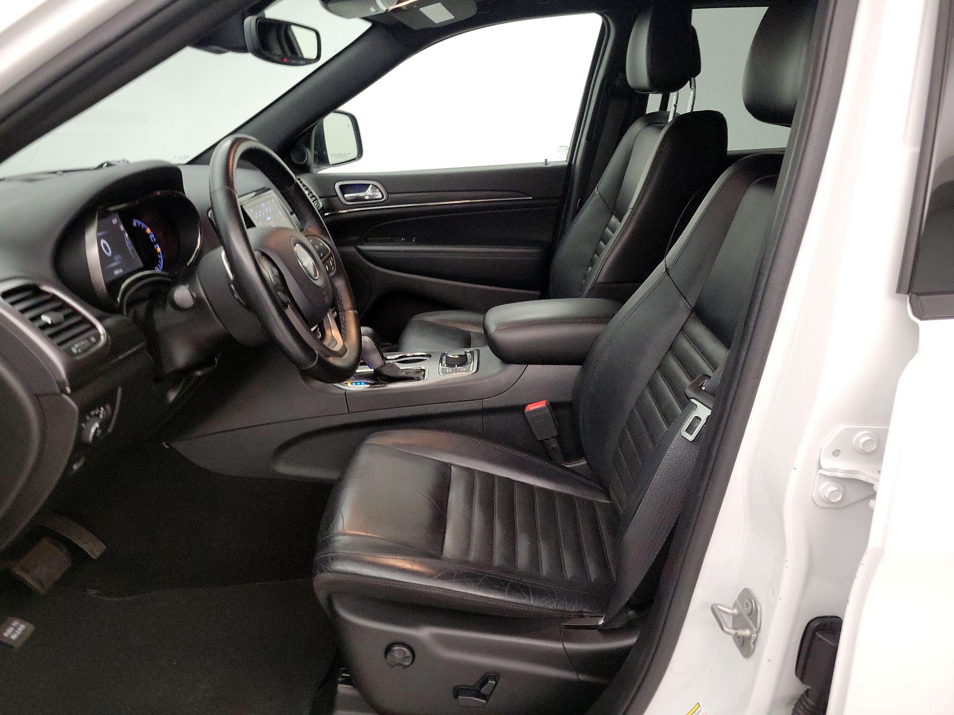 Thumbnail: 2020 Jeep Grand Cherokee - 11