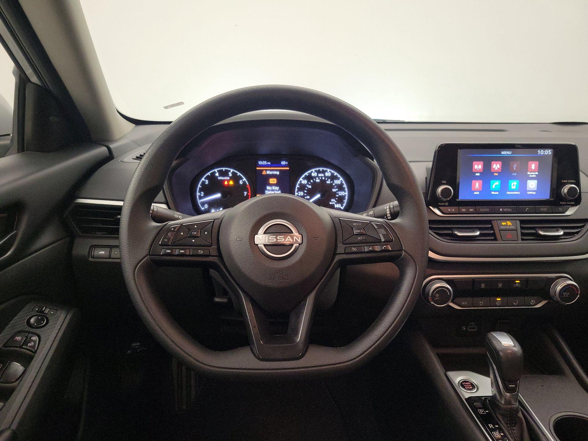 Thumbnail: 2023 Nissan Altima - 10