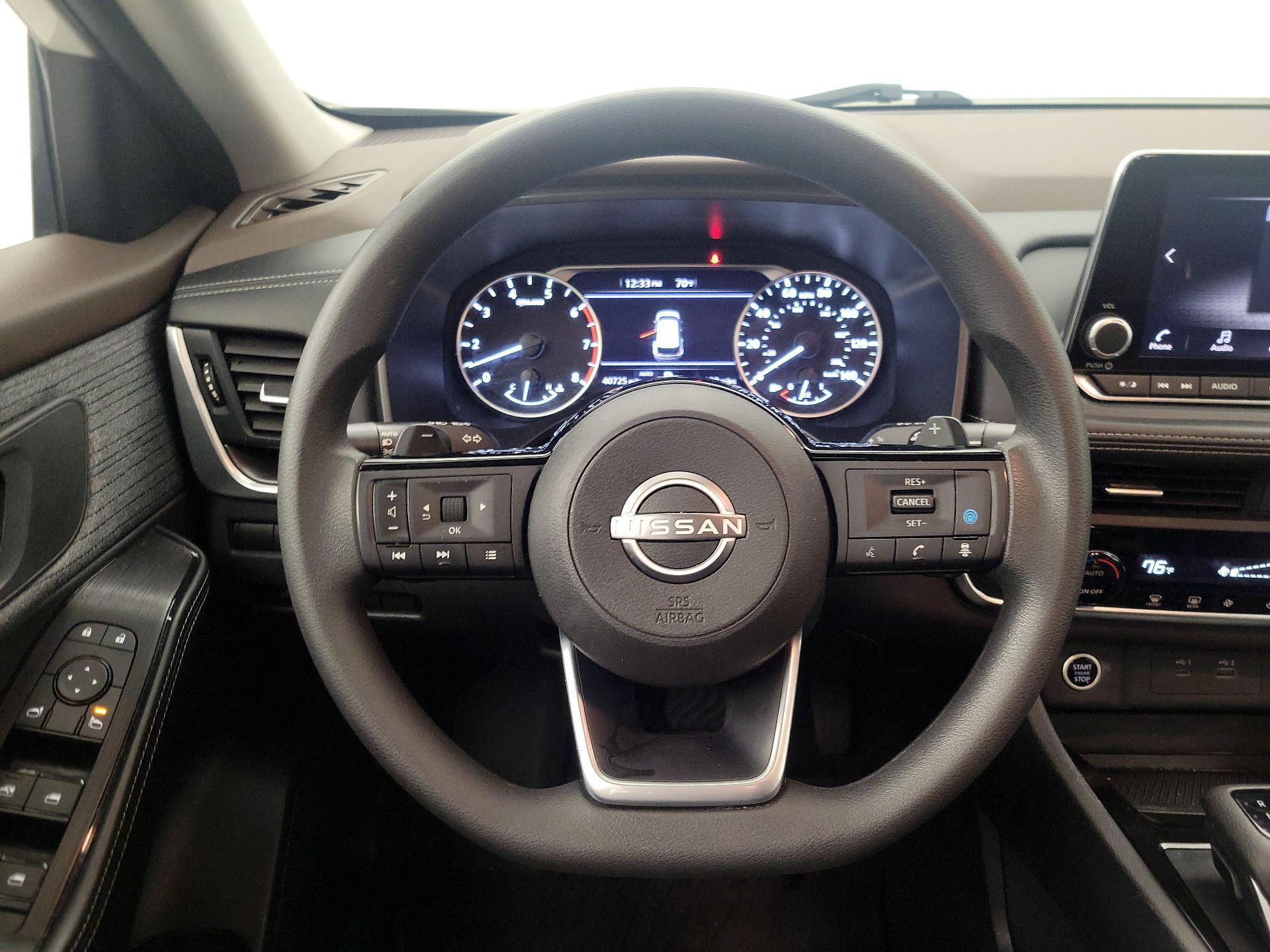 Thumbnail: 2023 Nissan Rogue - 10