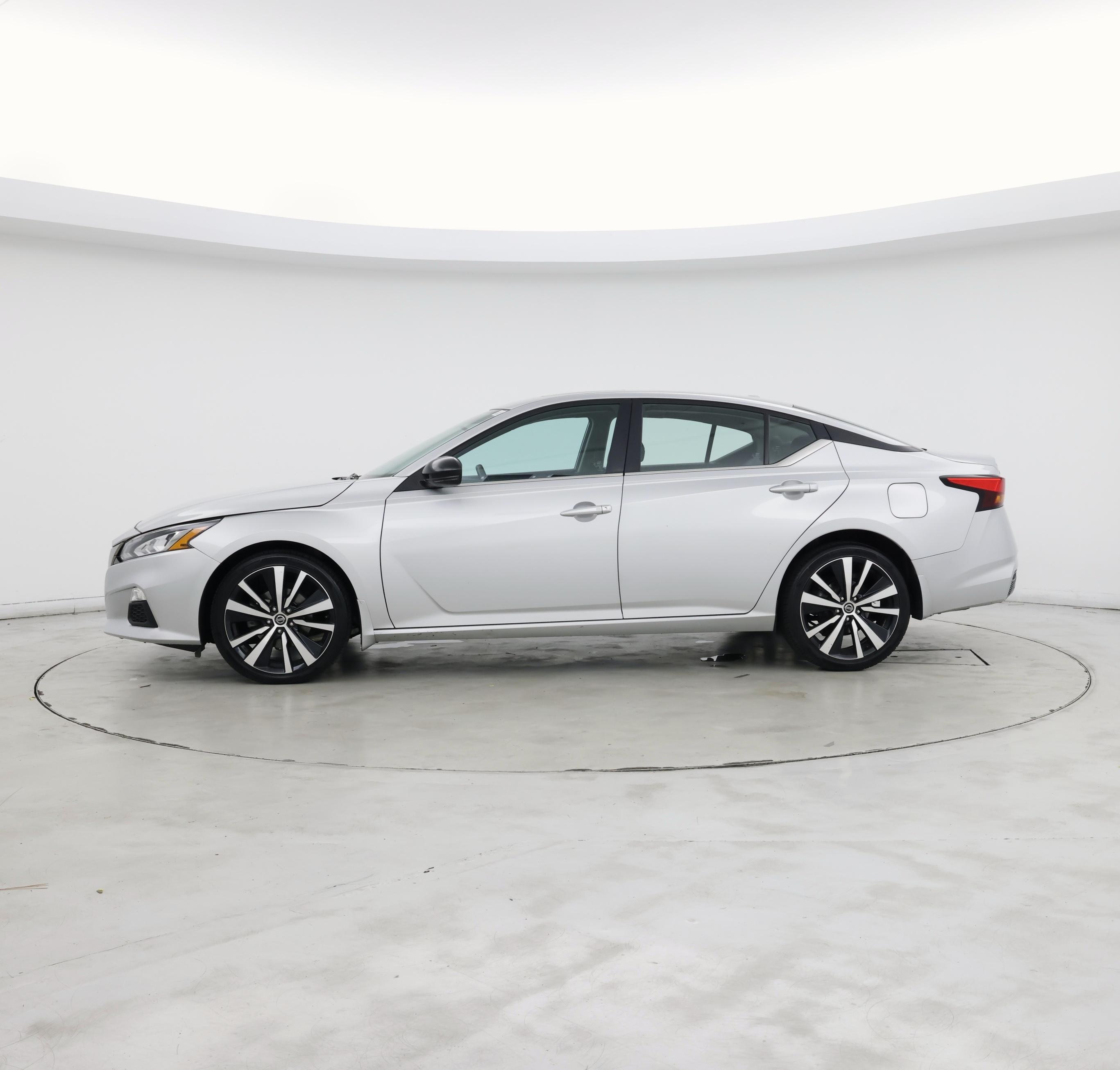 Thumbnail: 2021 Nissan Altima - 3