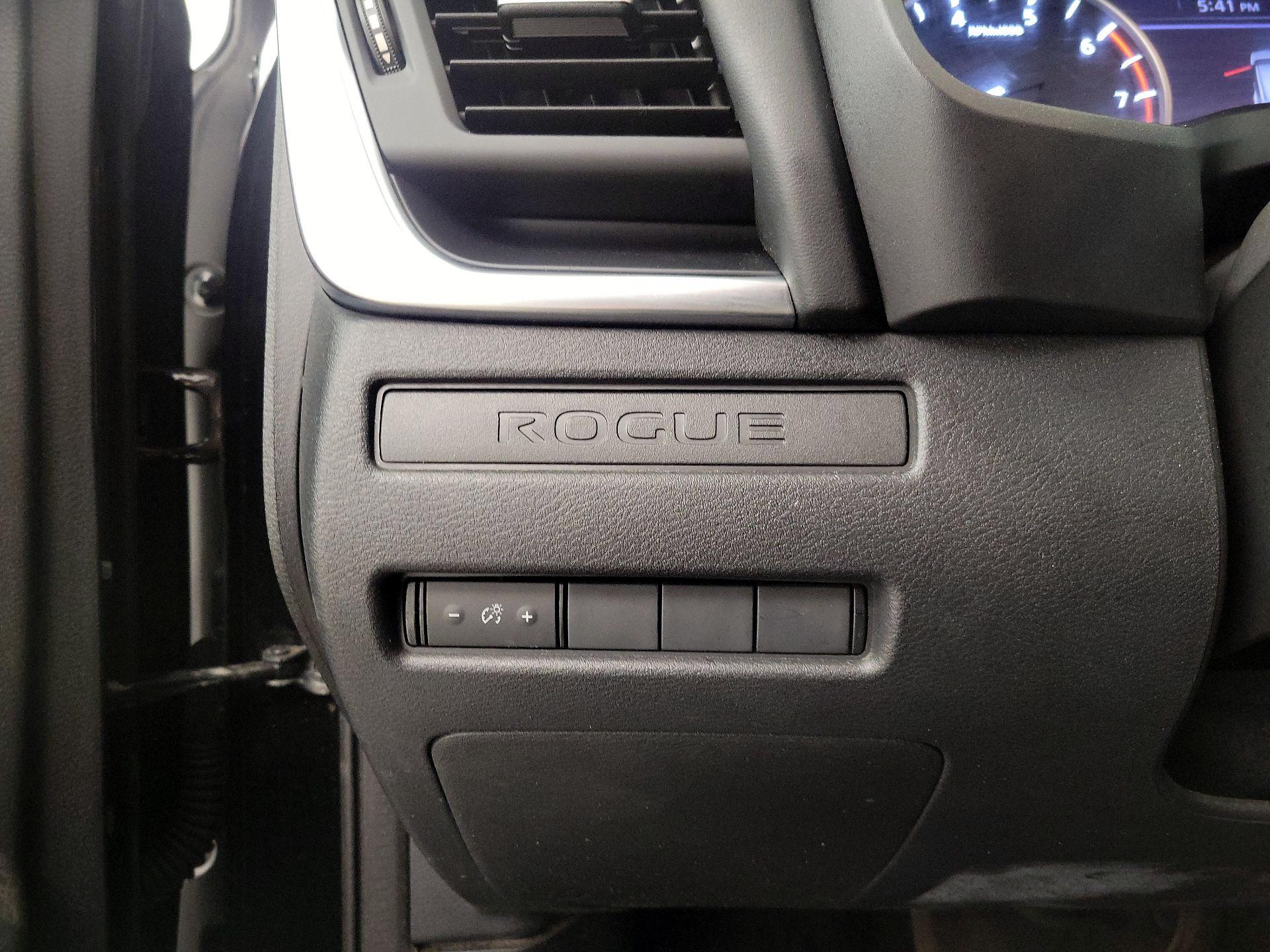 Thumbnail: 2022 Nissan Rogue - 13