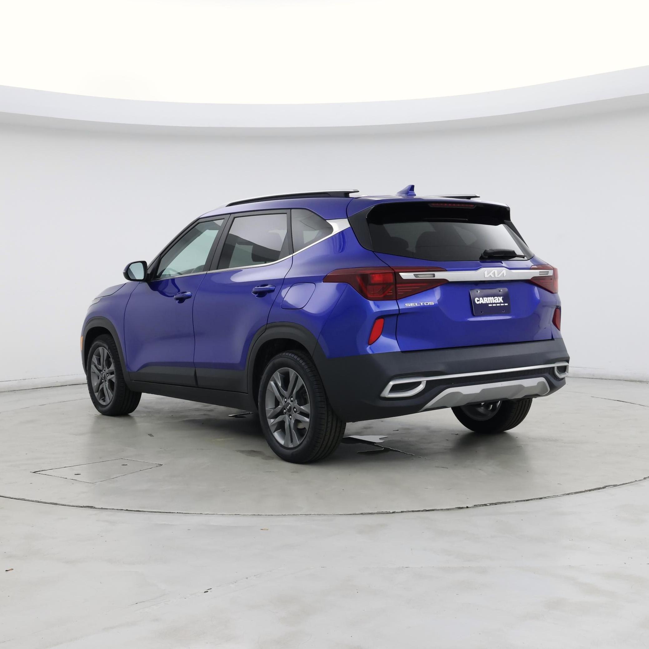 Thumbnail: 2023 Kia Seltos - 2