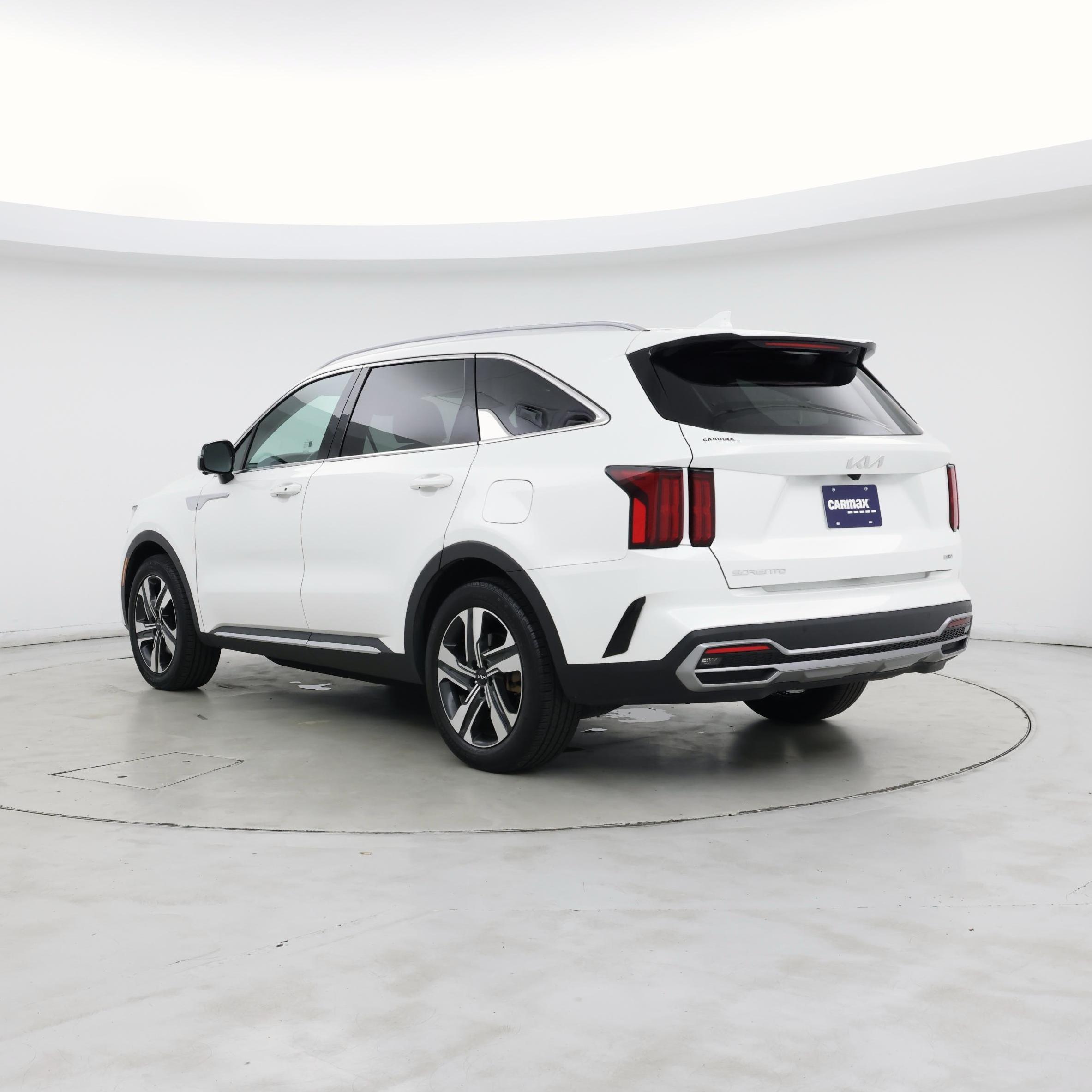 Thumbnail: 2023 Kia Sorento - 2
