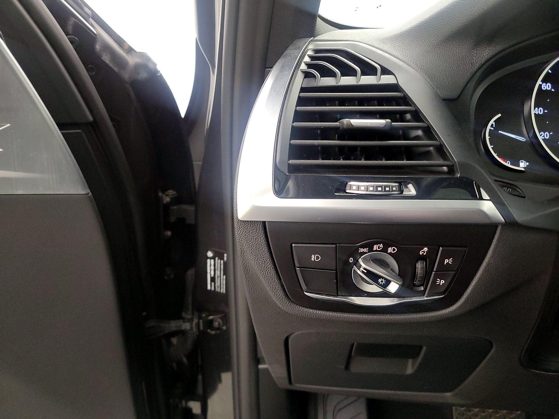 Thumbnail: 2021 BMW X3 - 13