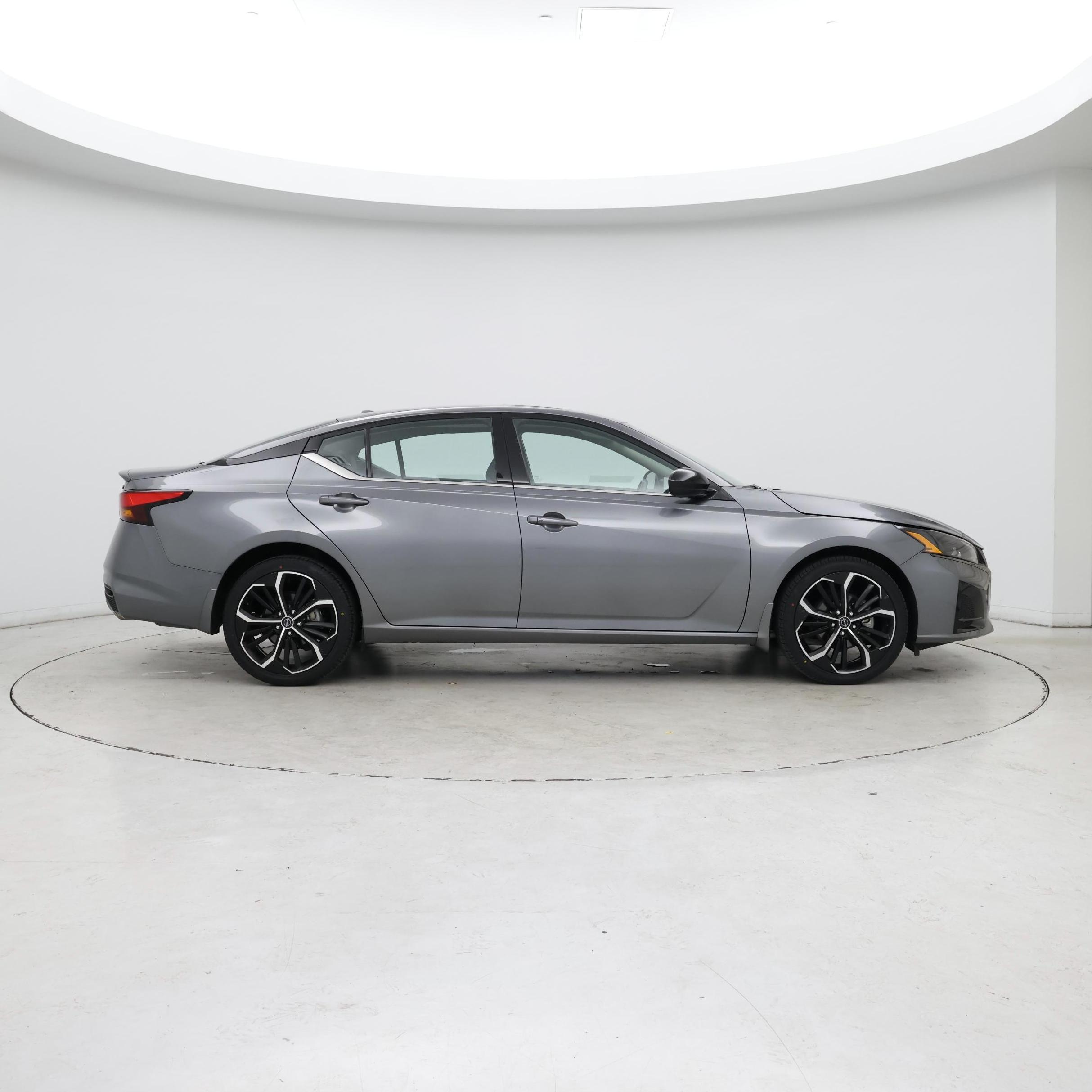 Thumbnail: 2023 Nissan Altima - 7