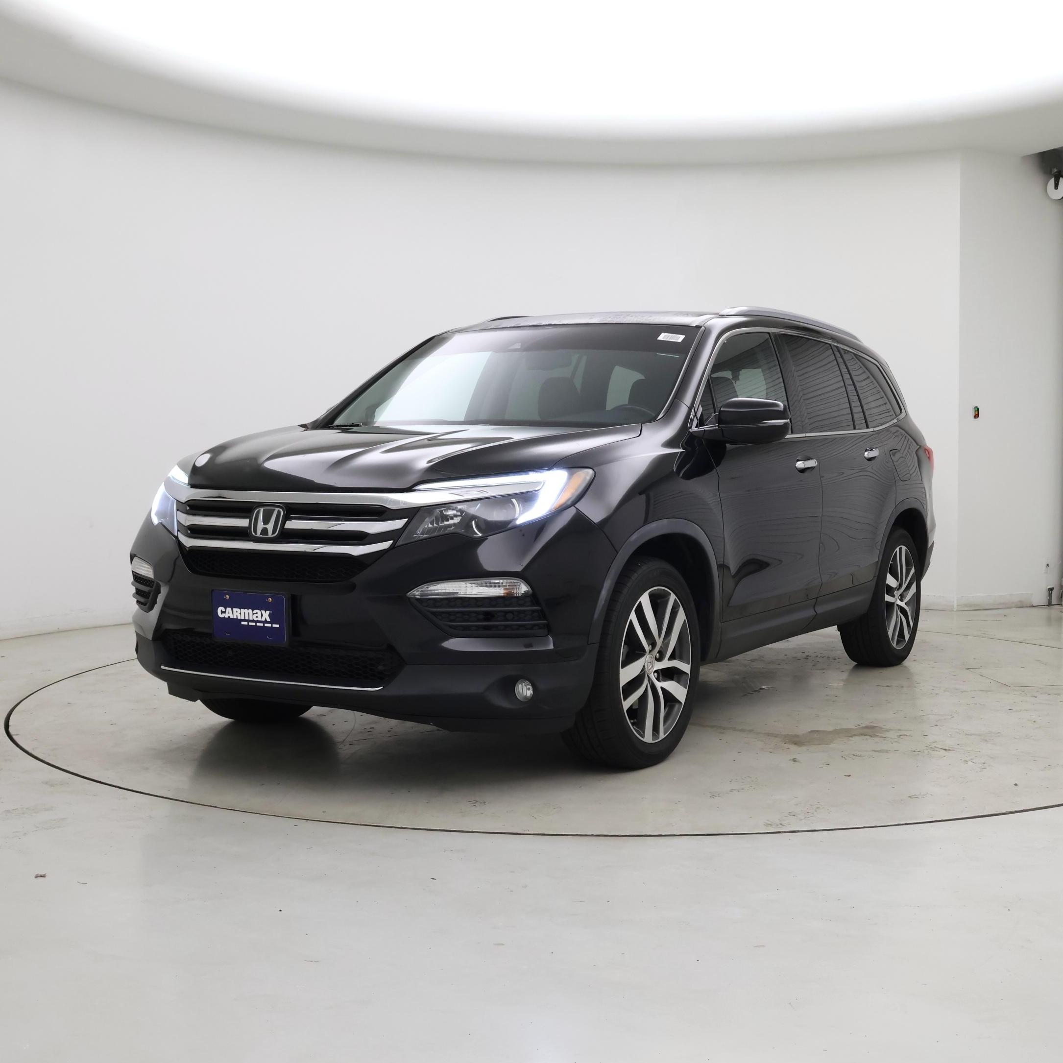 Thumbnail: 2017 Honda Pilot - 4