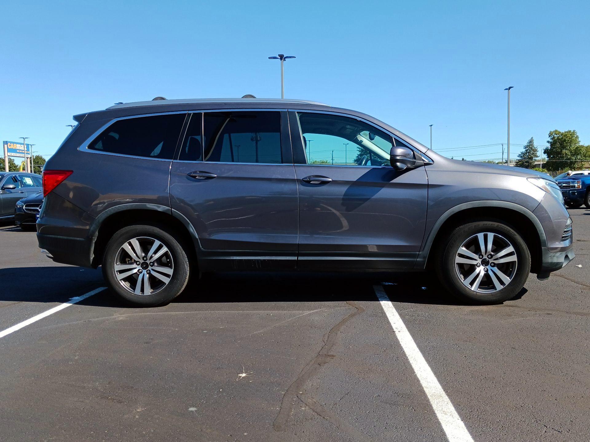 Thumbnail: 2018 Honda Pilot - 4