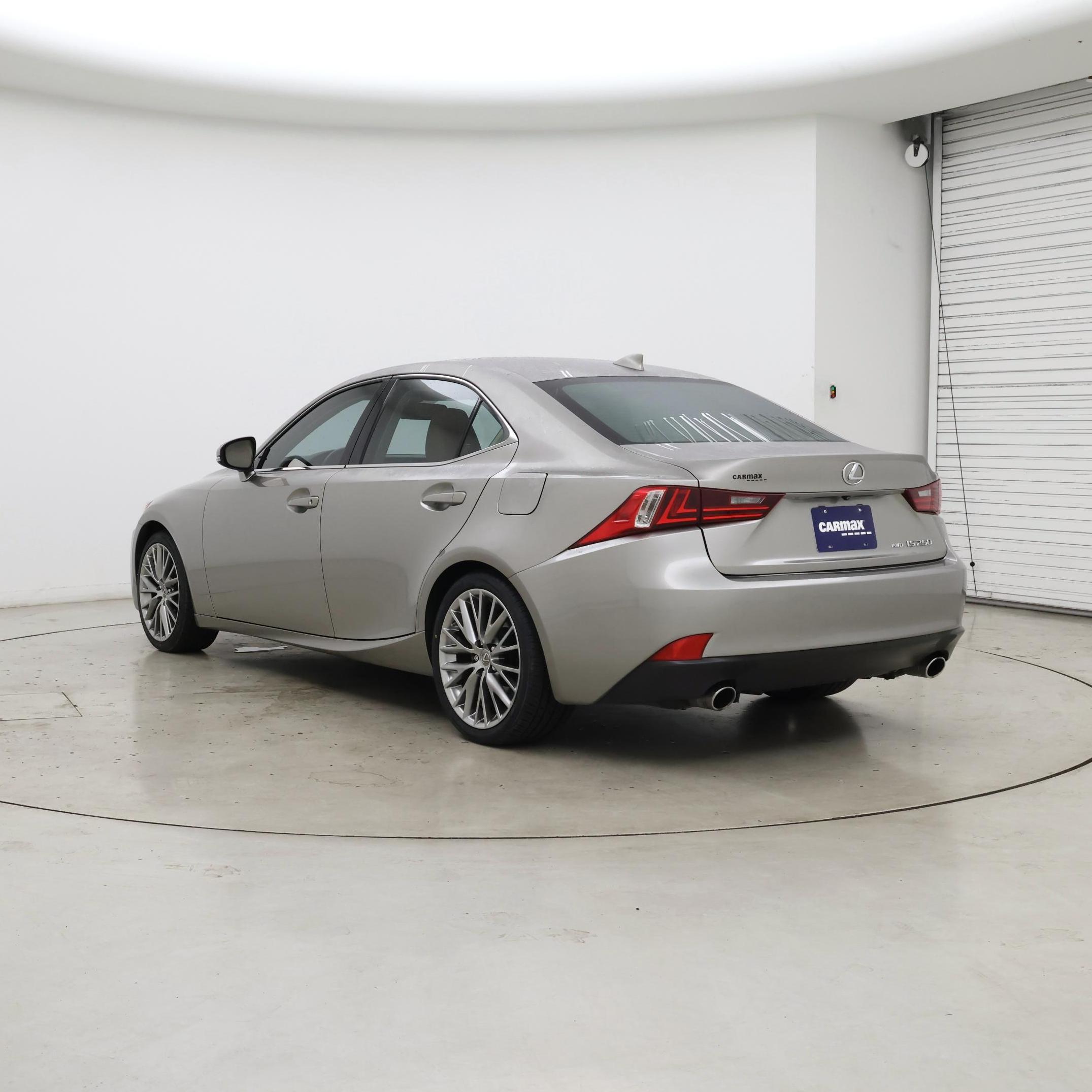 Thumbnail: 2015 Lexus IS - 2