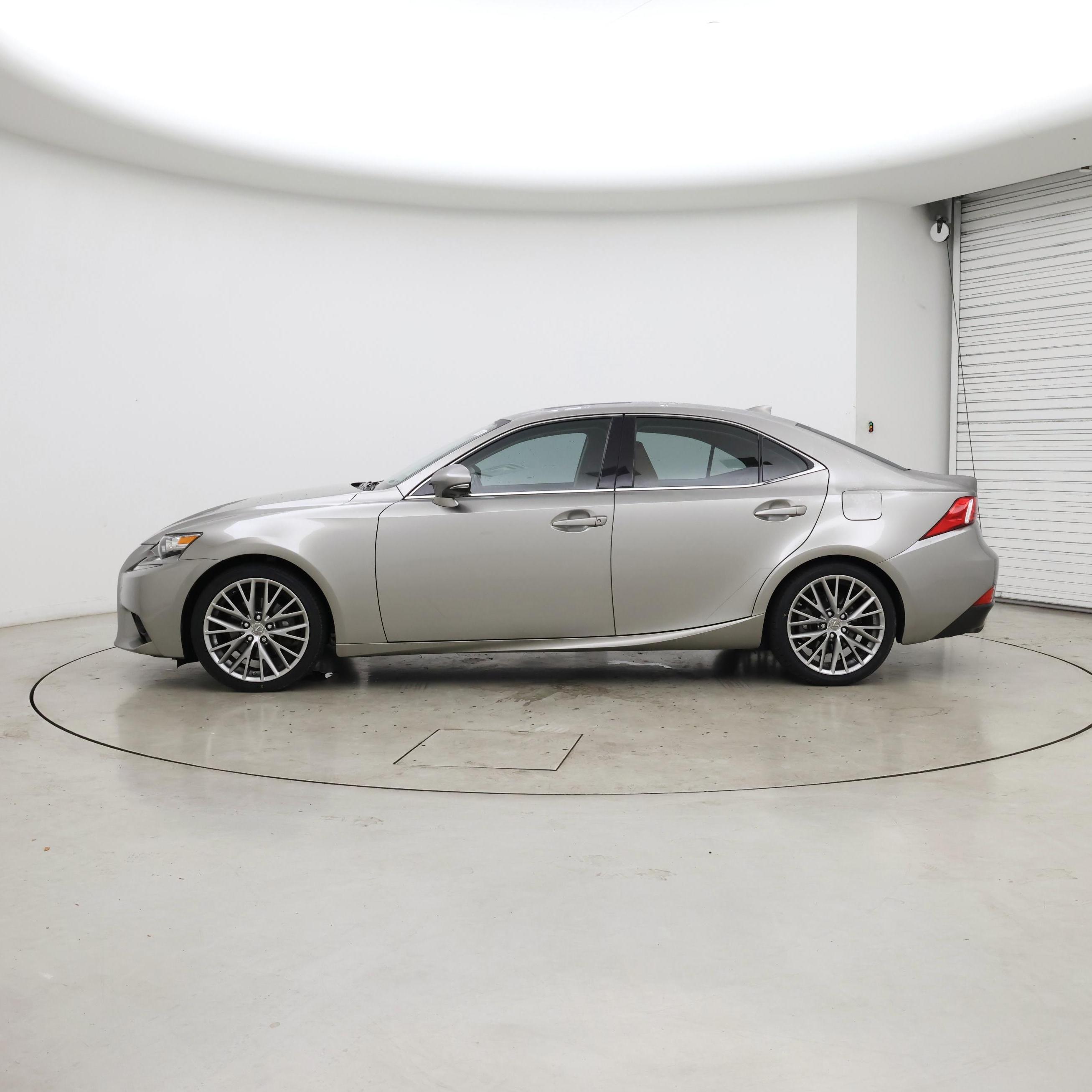 Thumbnail: 2015 Lexus IS - 3