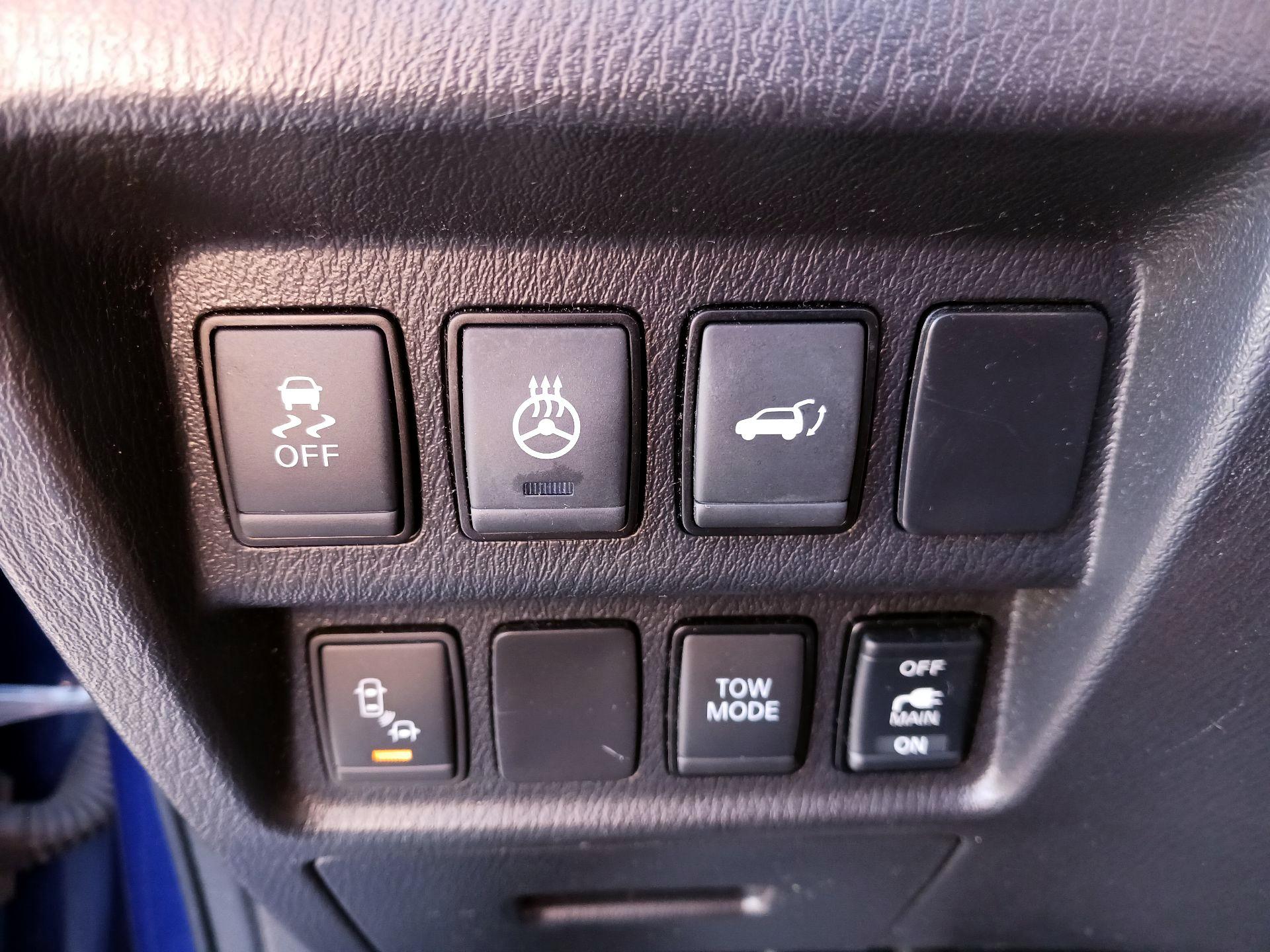 Thumbnail: 2018 Nissan Pathfinder - 11