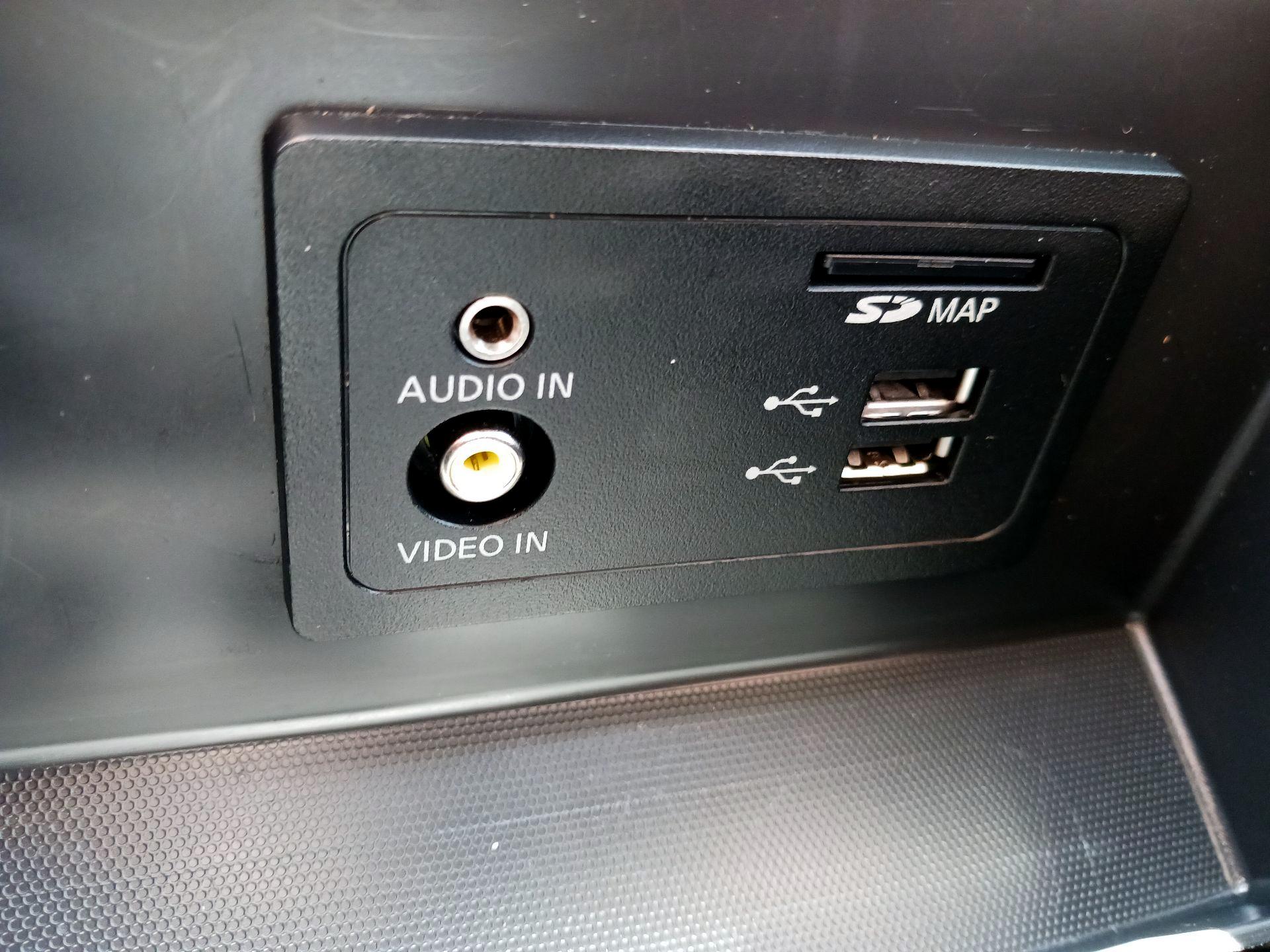 Thumbnail: 2018 Nissan Pathfinder - 17