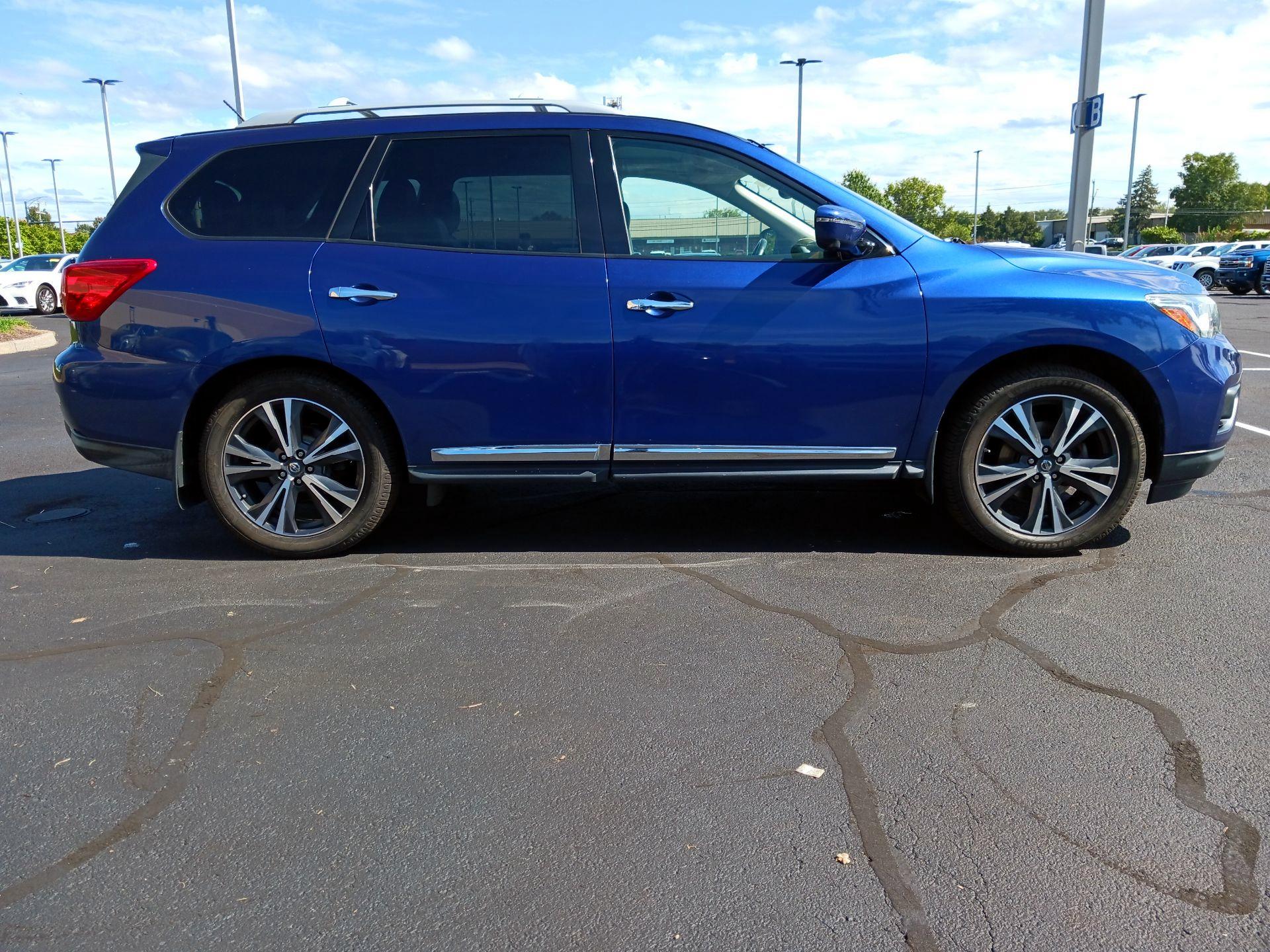 Thumbnail: 2018 Nissan Pathfinder - 4