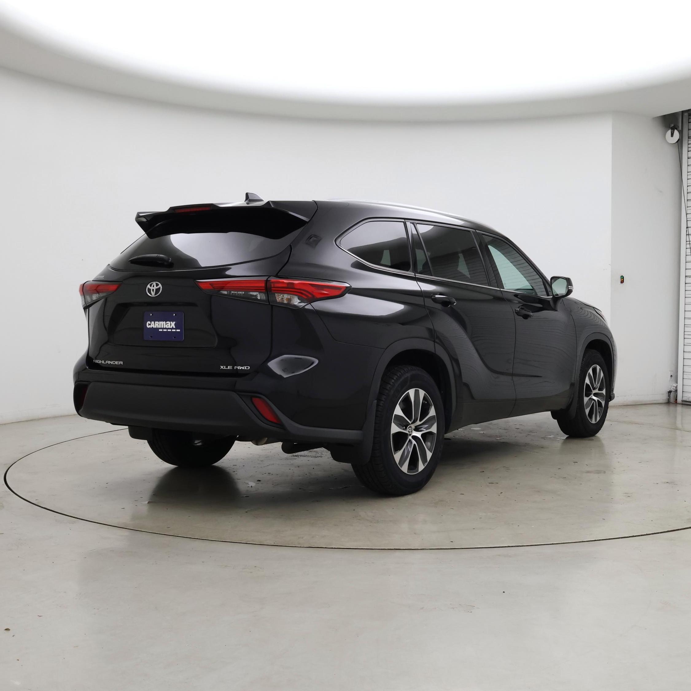 Thumbnail: 2022 Toyota Highlander - 8