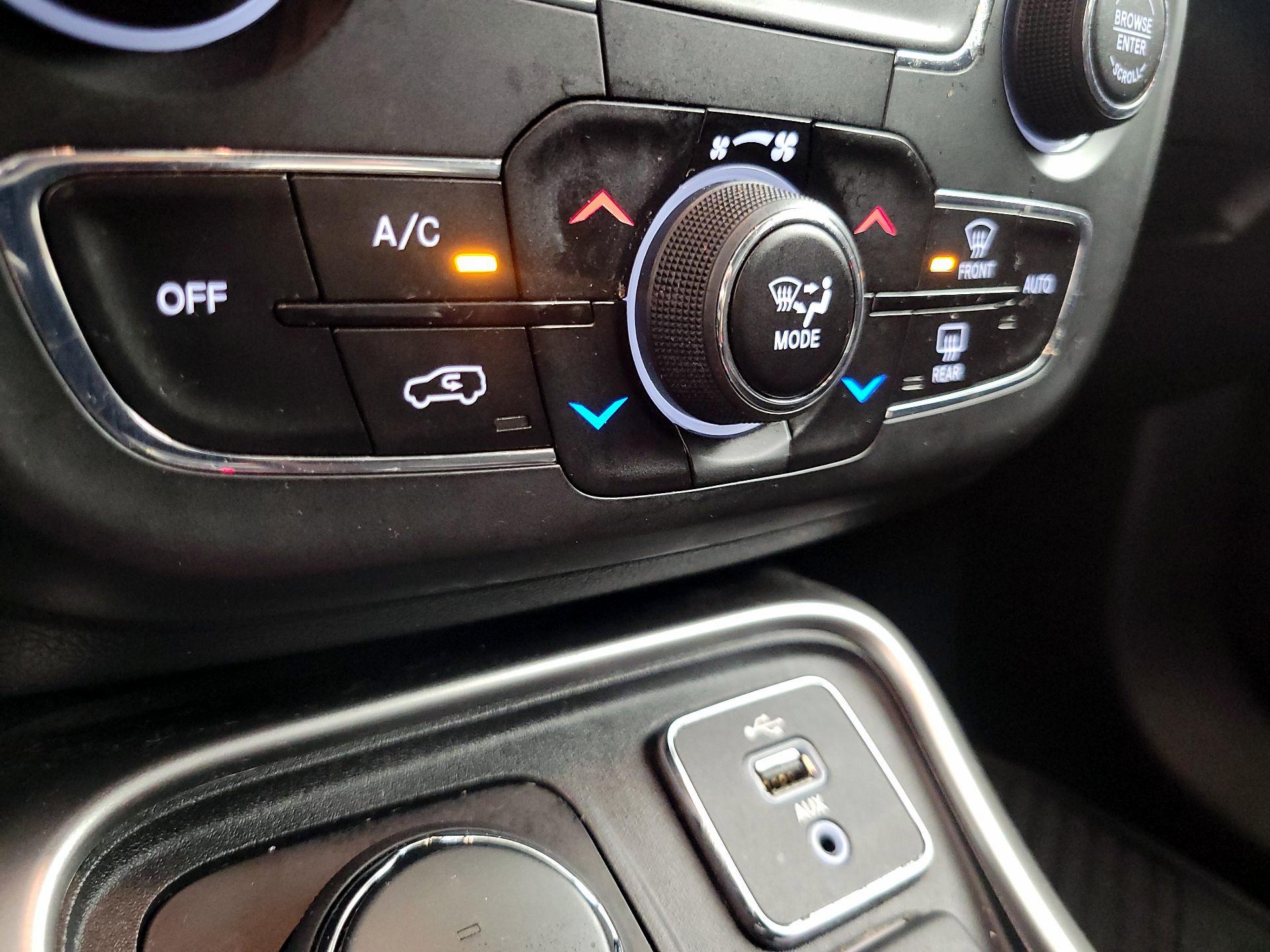 Thumbnail: 2018 Jeep Compass - 16