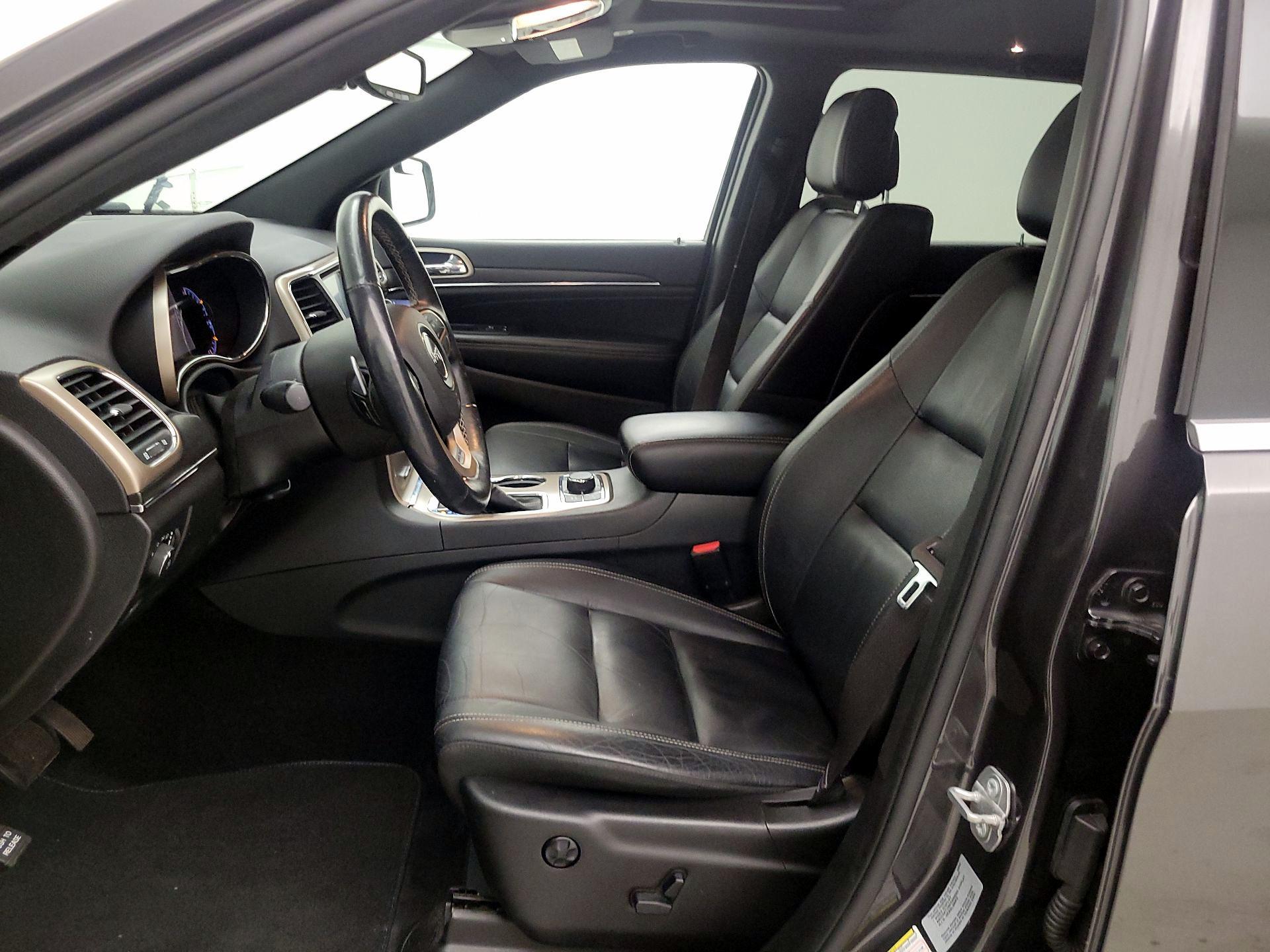 Thumbnail: 2017 Jeep Grand Cherokee - 9