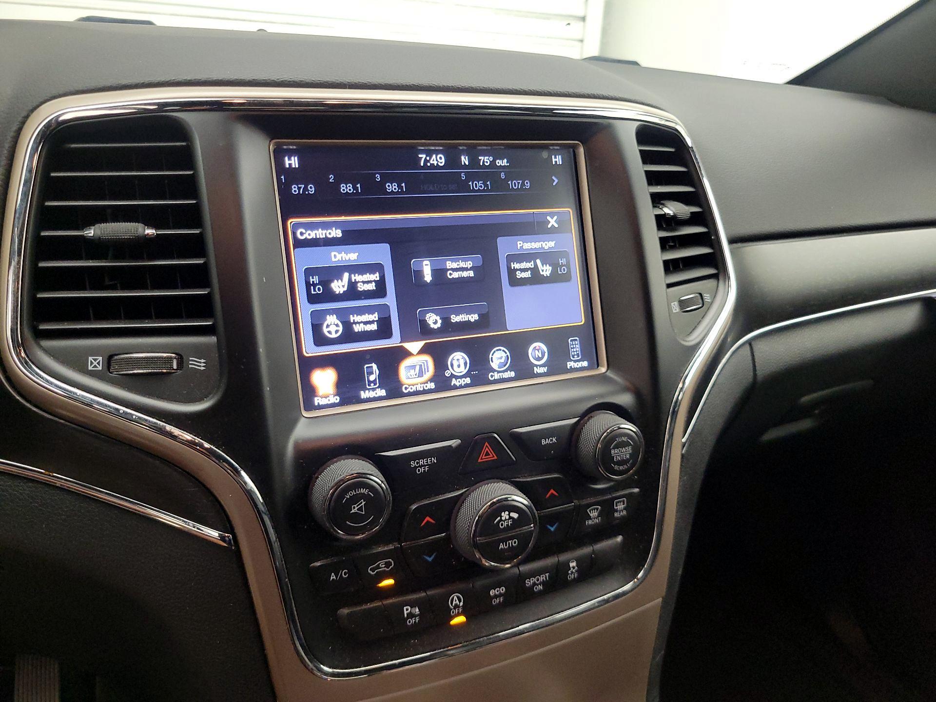 Thumbnail: 2017 Jeep Grand Cherokee - 15
