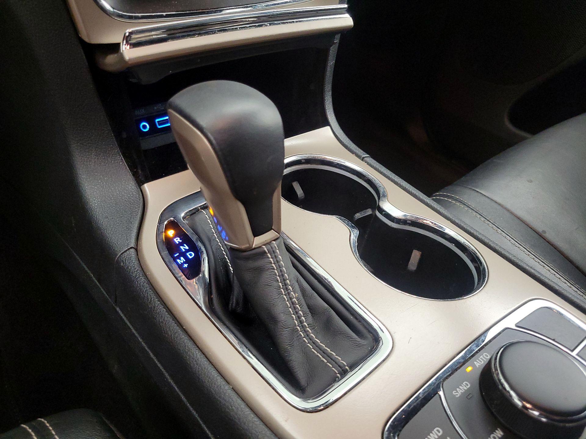 Thumbnail: 2017 Jeep Grand Cherokee - 16