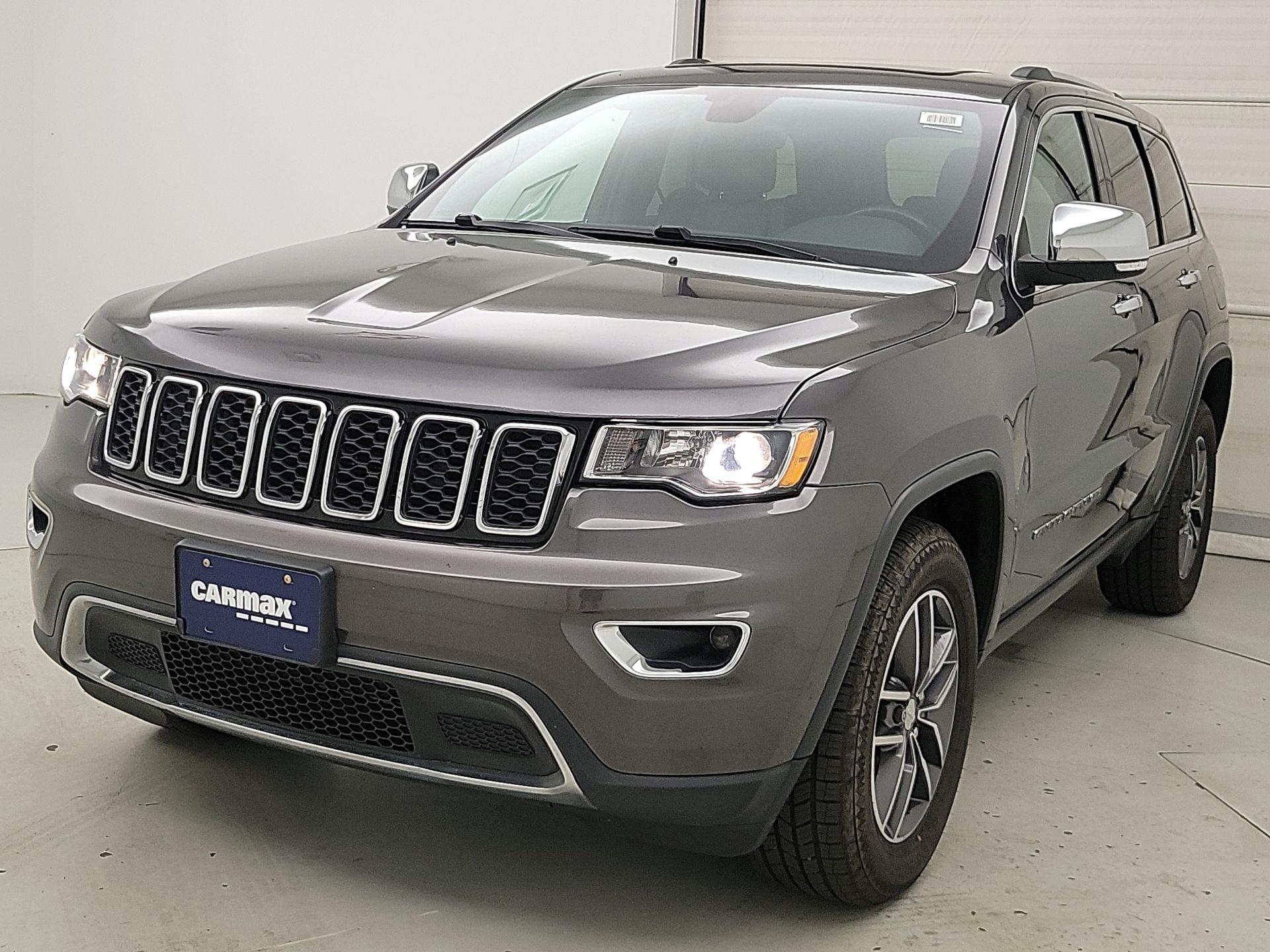 Thumbnail: 2017 Jeep Grand Cherokee - 3