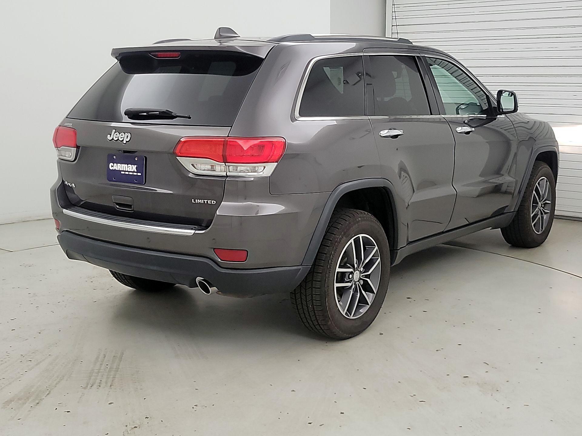 Thumbnail: 2017 Jeep Grand Cherokee - 5