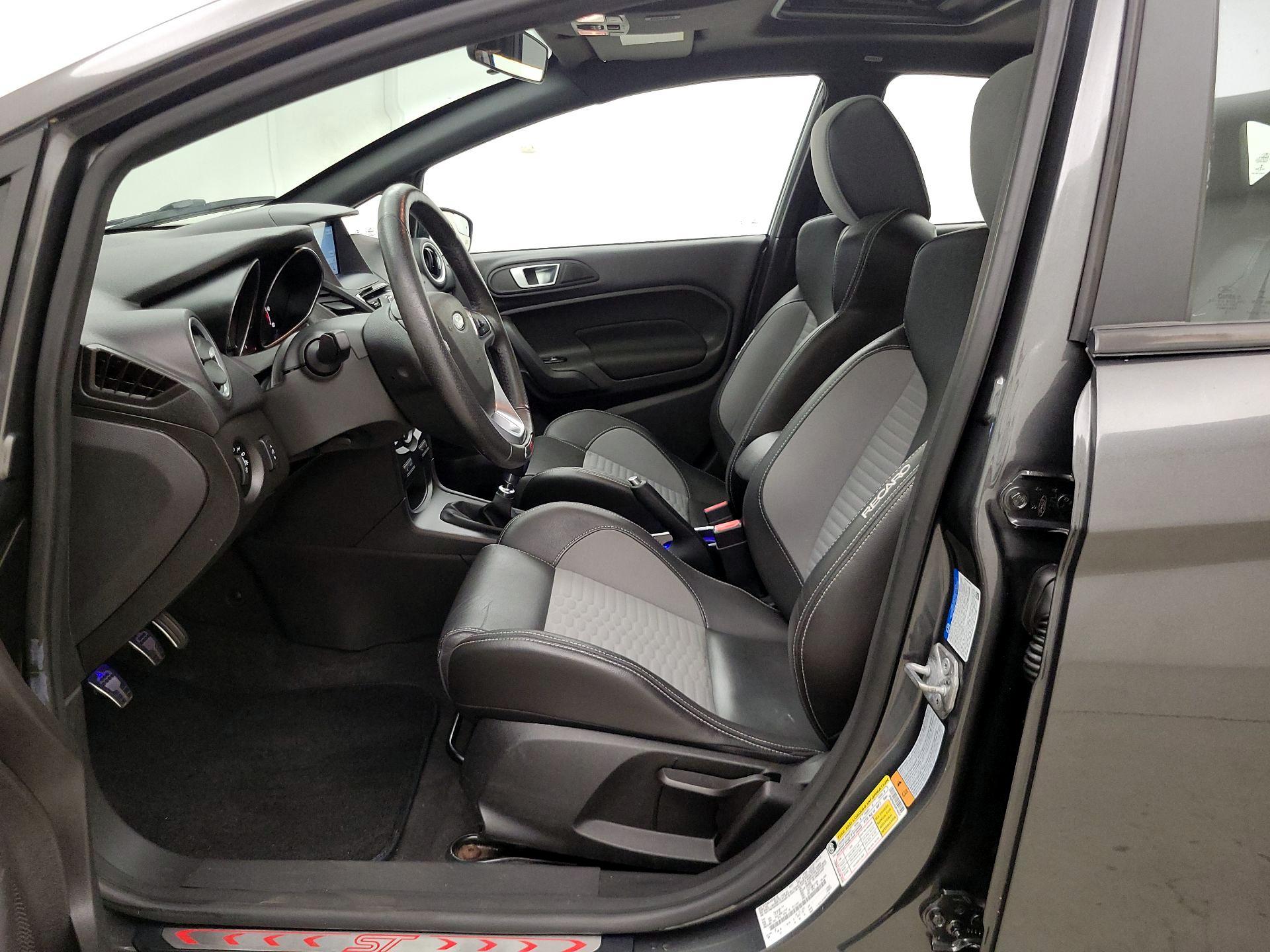 Thumbnail: 2016 Ford Fiesta - 11