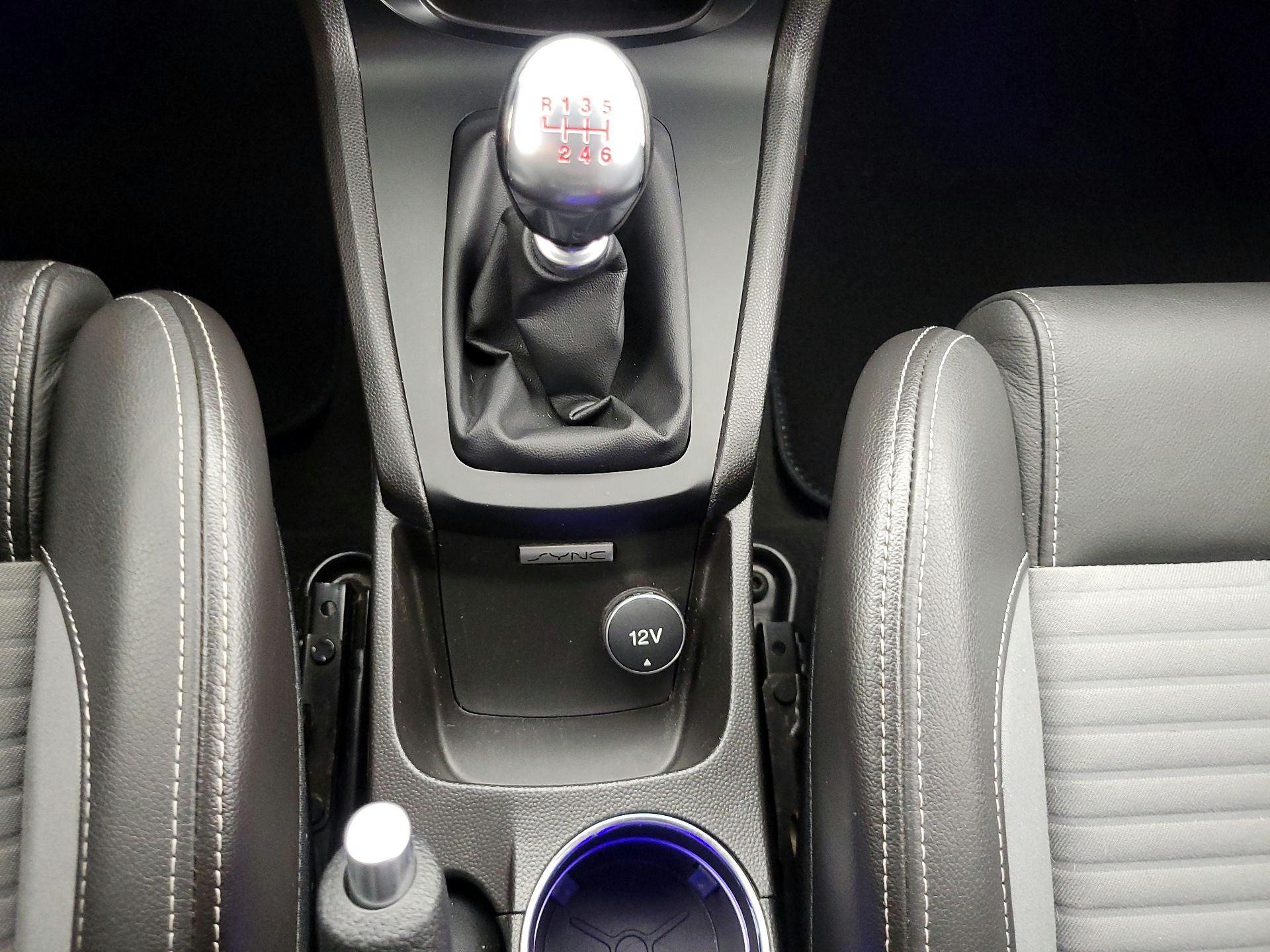 Thumbnail: 2016 Ford Fiesta - 16