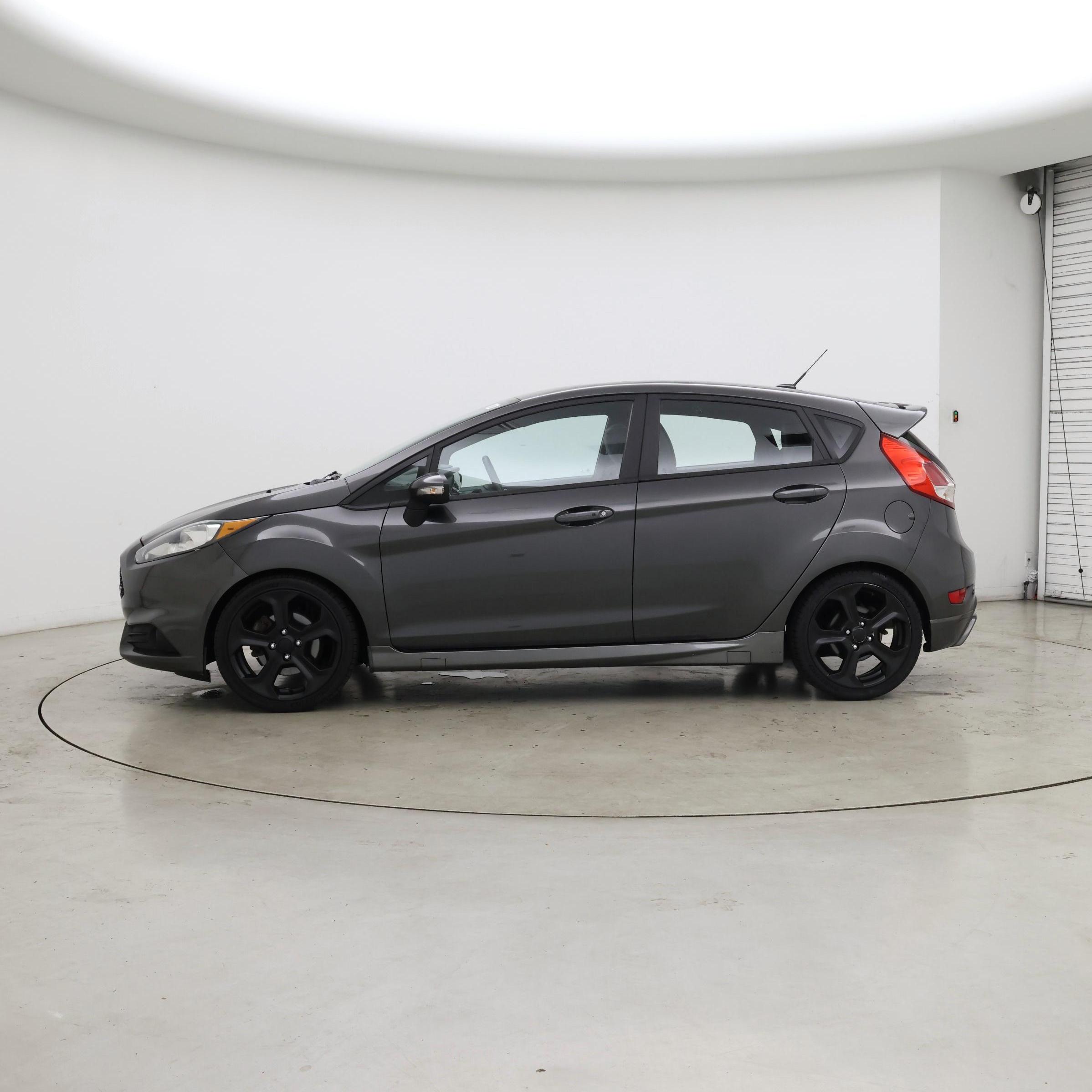 Thumbnail: 2016 Ford Fiesta - 3