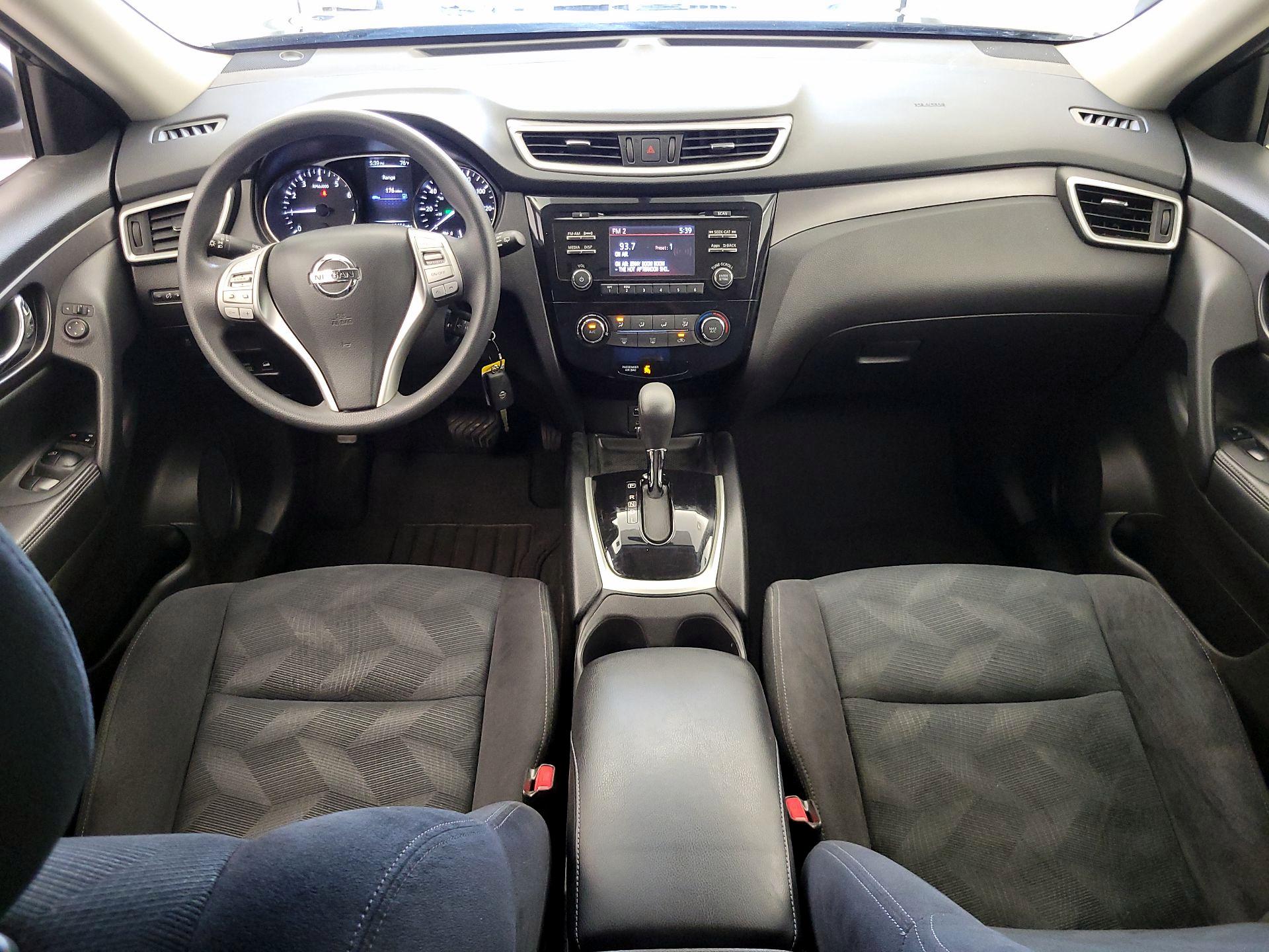 Thumbnail: 2016 Nissan Rogue - 9